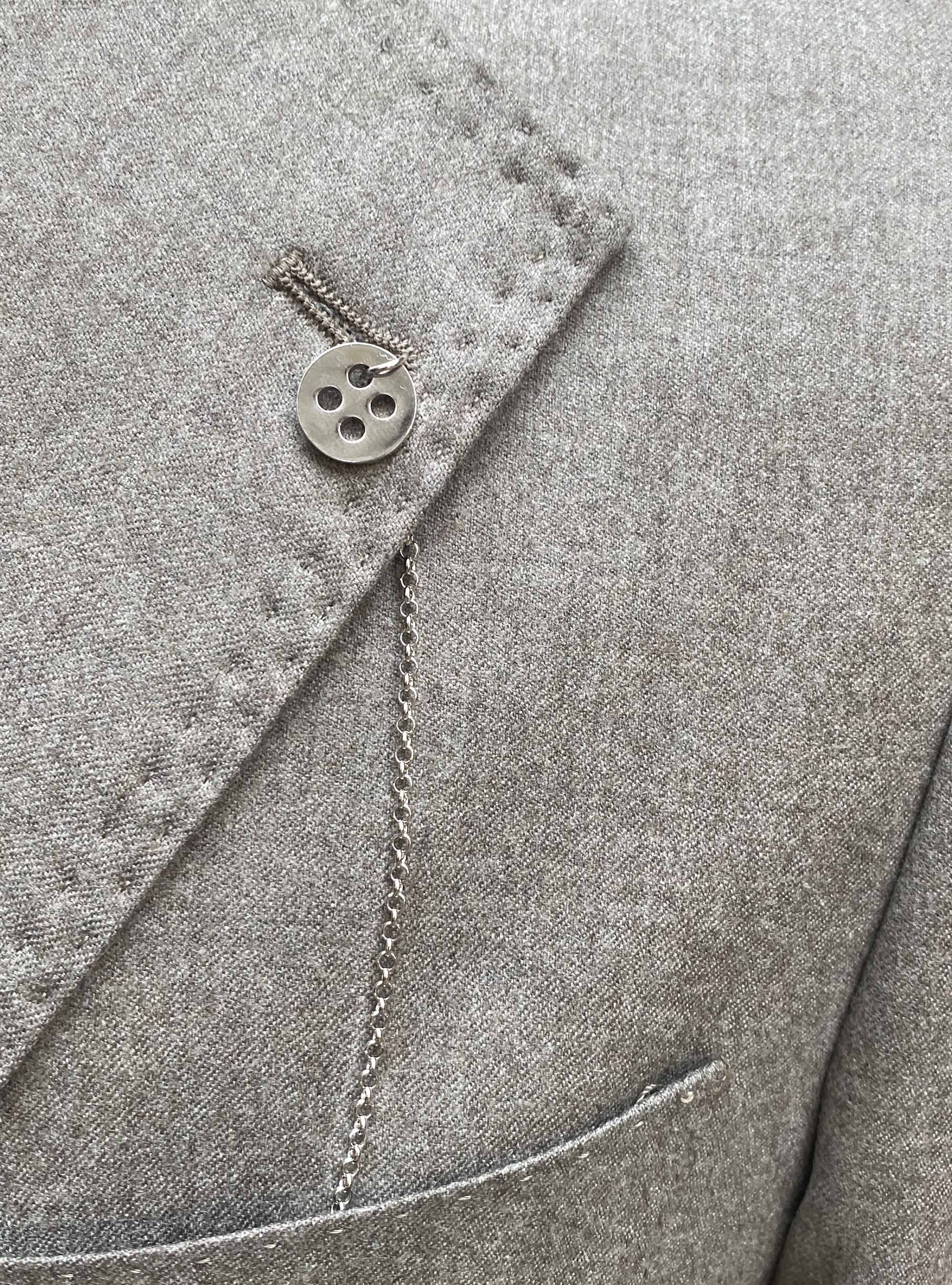 Spilla corno porta fortuna, ROSSO