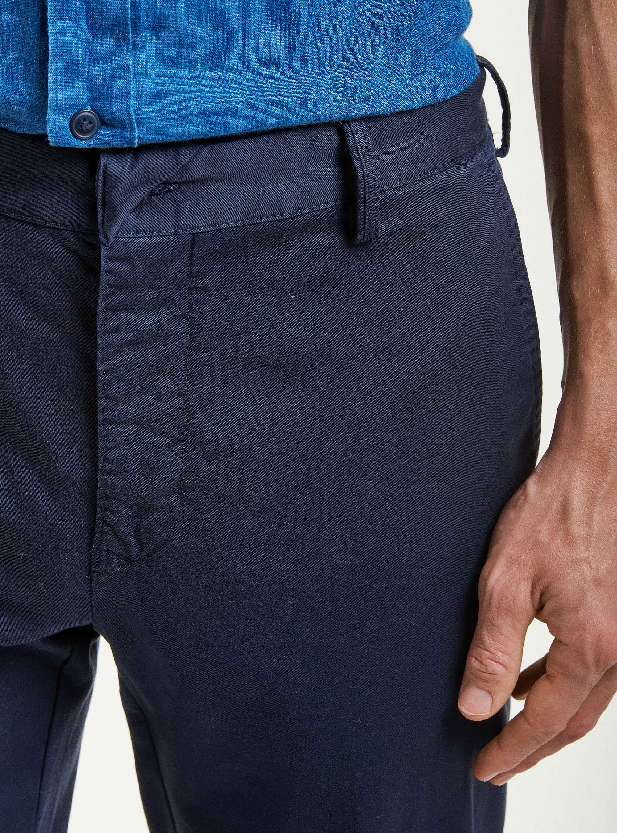 Pantaloni chino in twill stretch, BLU NAVY