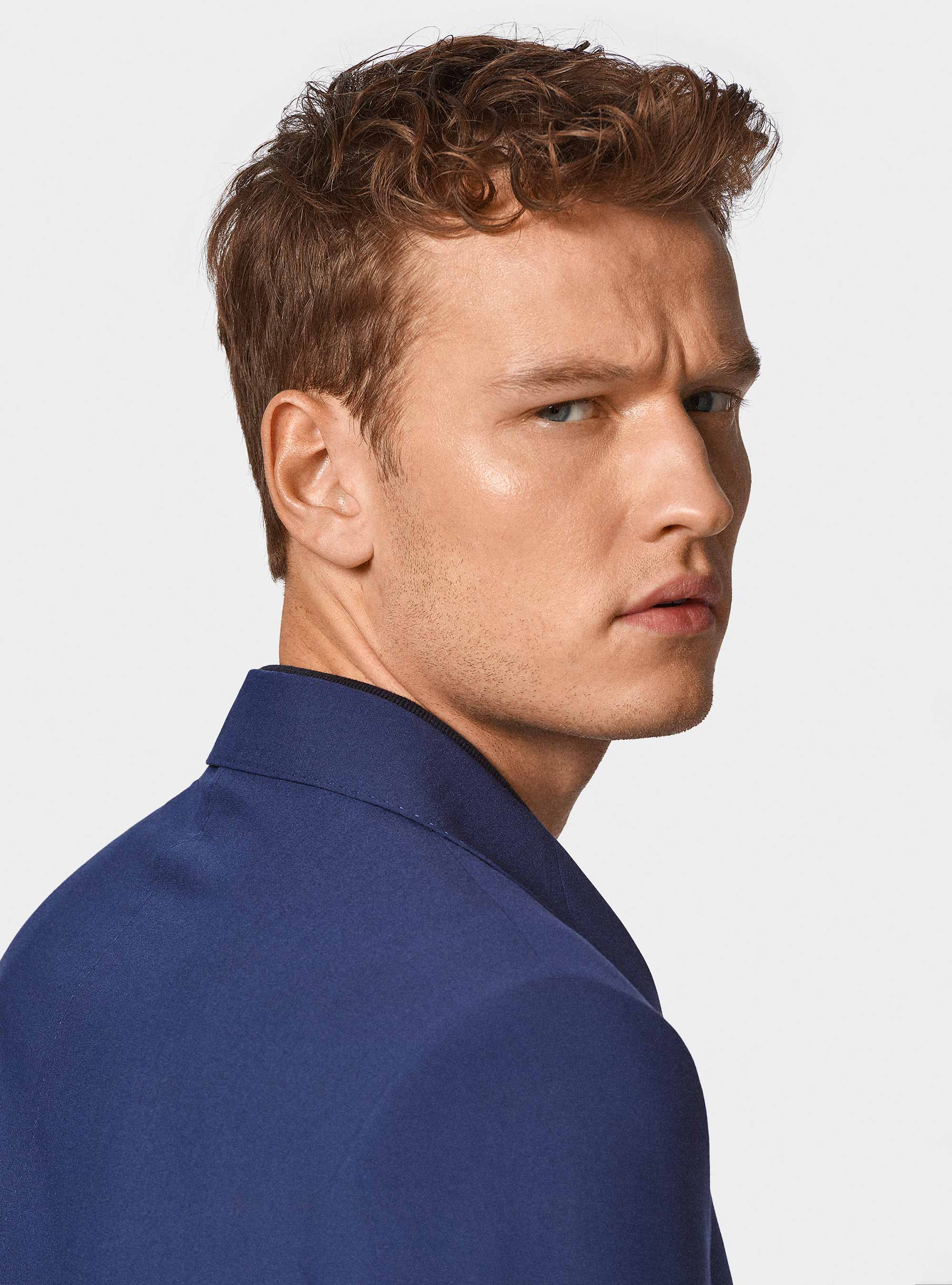 Americana de traje cl&aacute;sica slim fit, PETROLEO