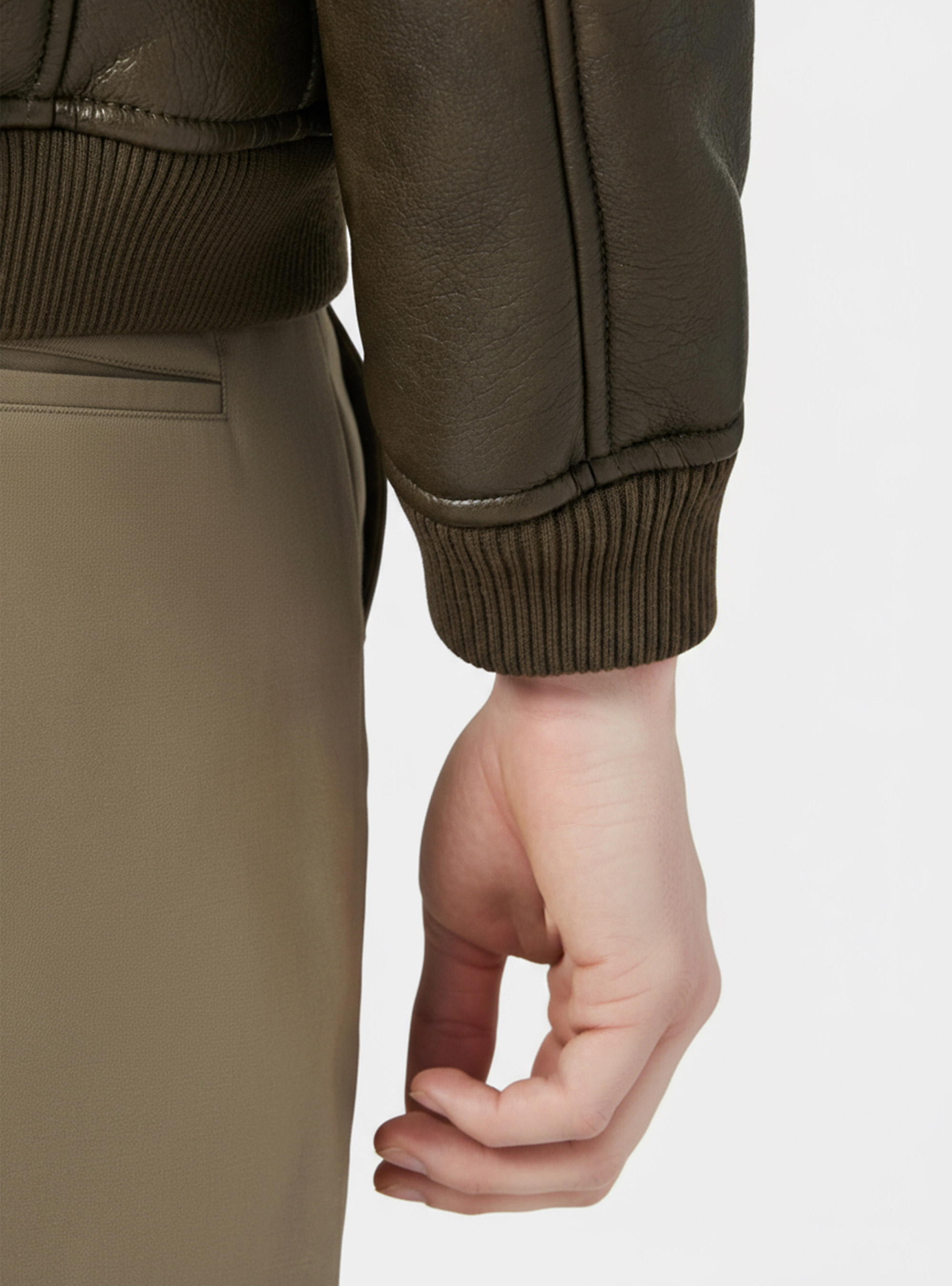 Bomber in similpelle con tasconi, MILITARE 0609C