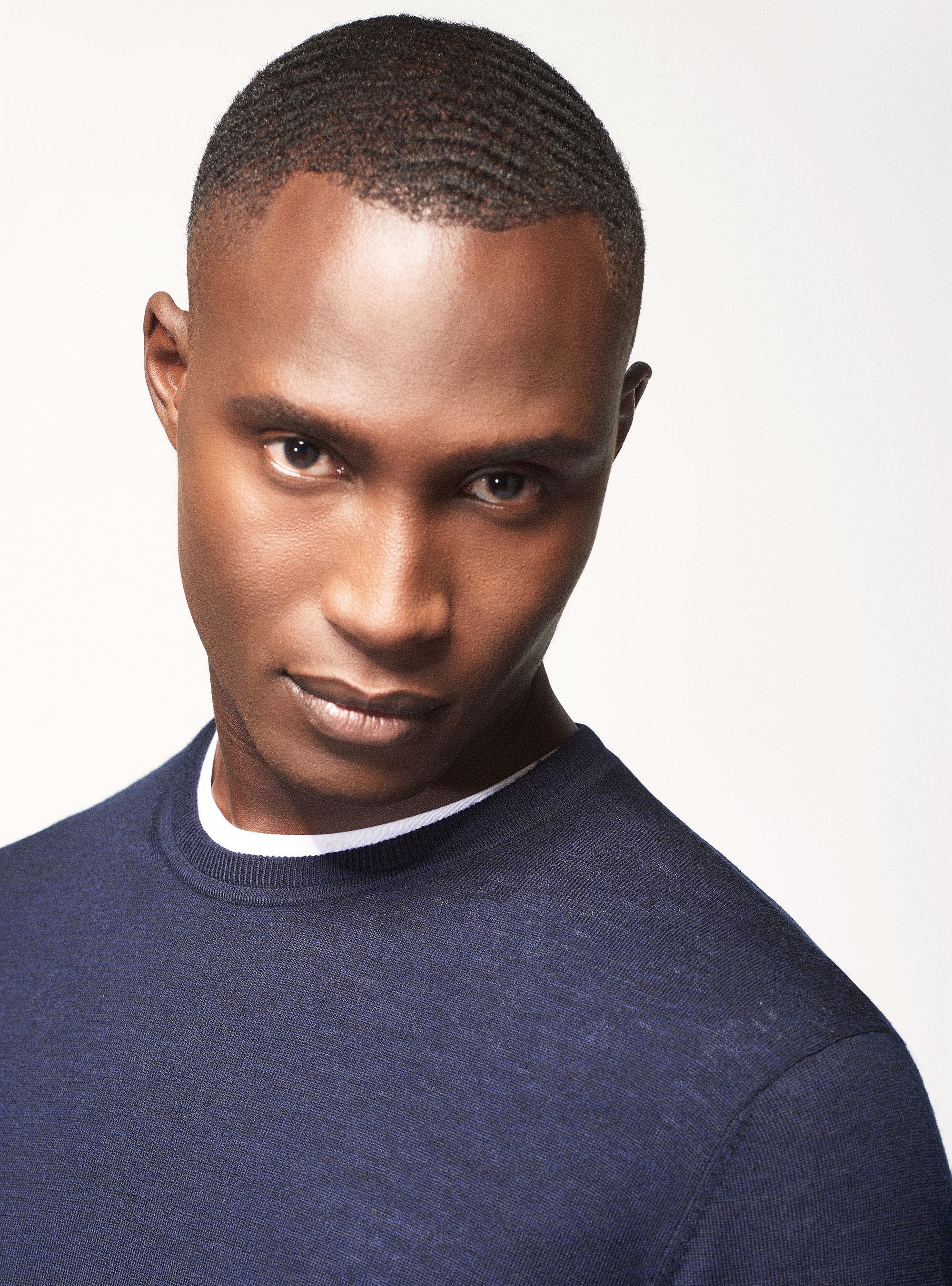 Maglia girocollo in pura lana merino extrafine, BLU NAVY