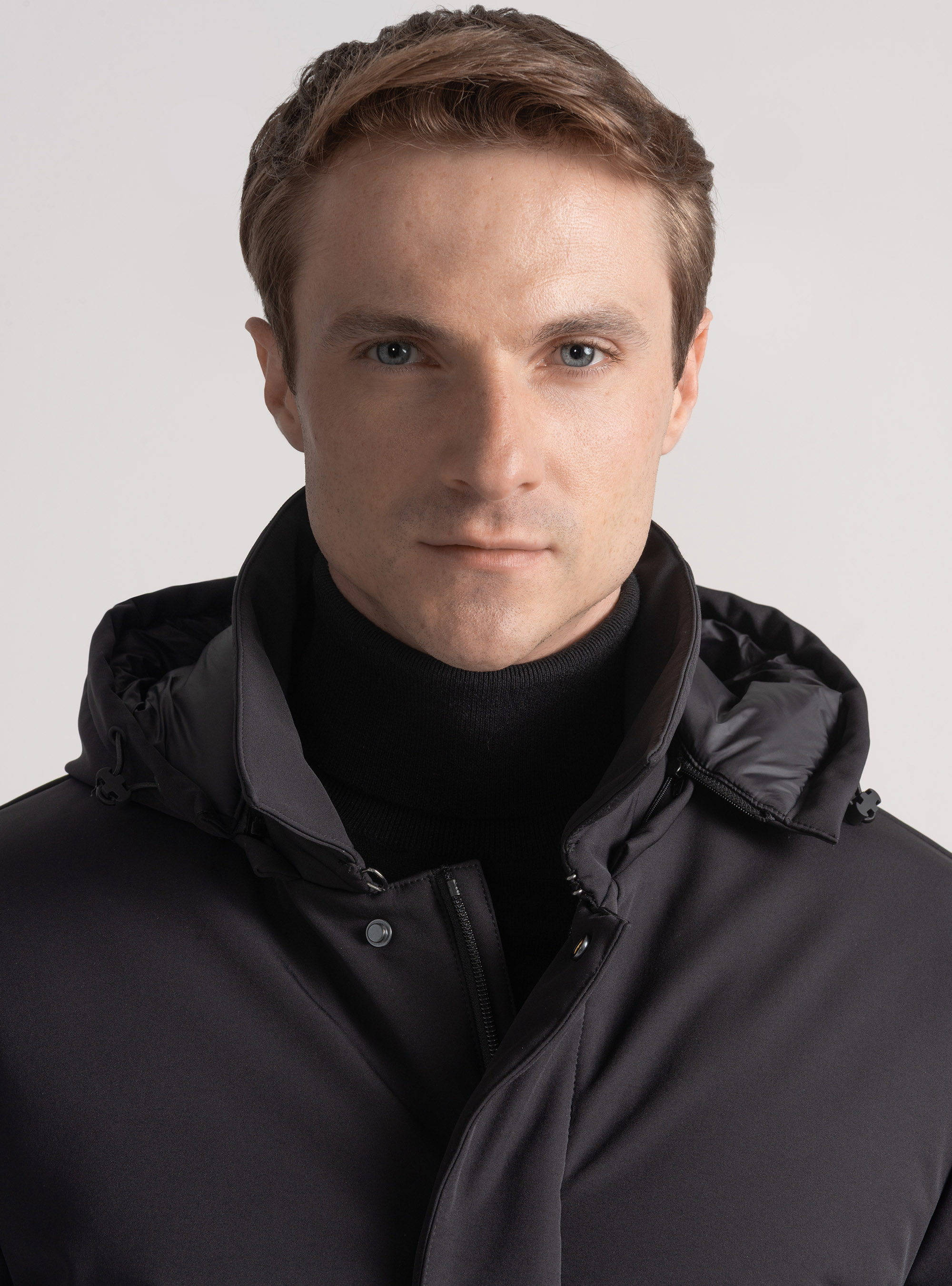 Parka técnica con relleno reciclado, NEGRO