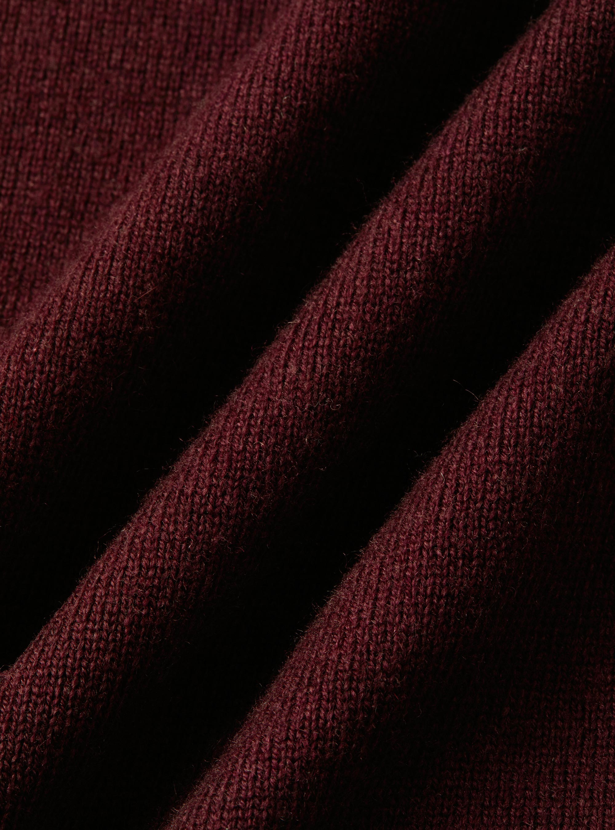 Tricot à col ras du cou en laine mélangée, BORDEAUX