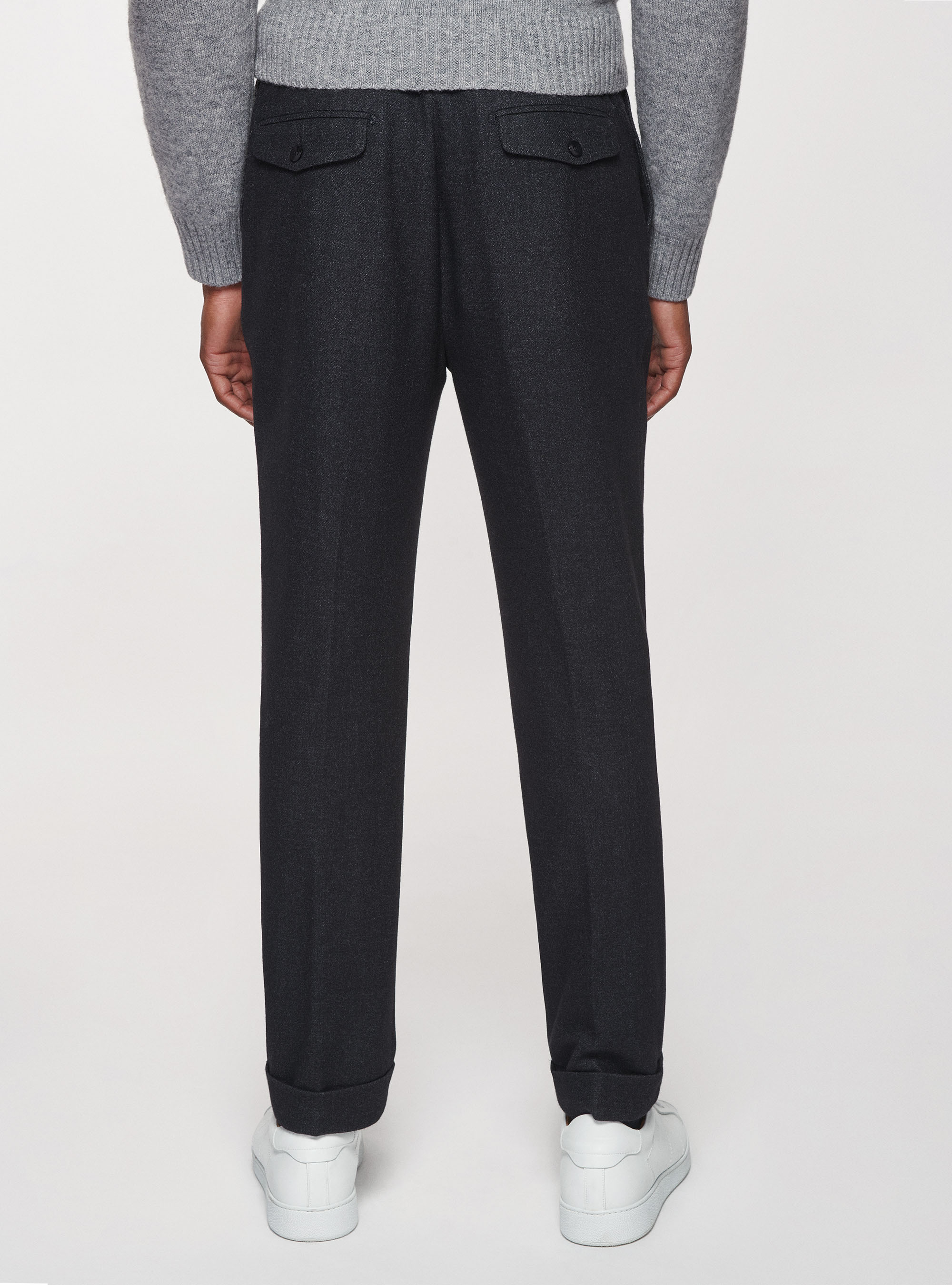 Pantaloni con pinces in flanella di lana Duemilagori, NERO