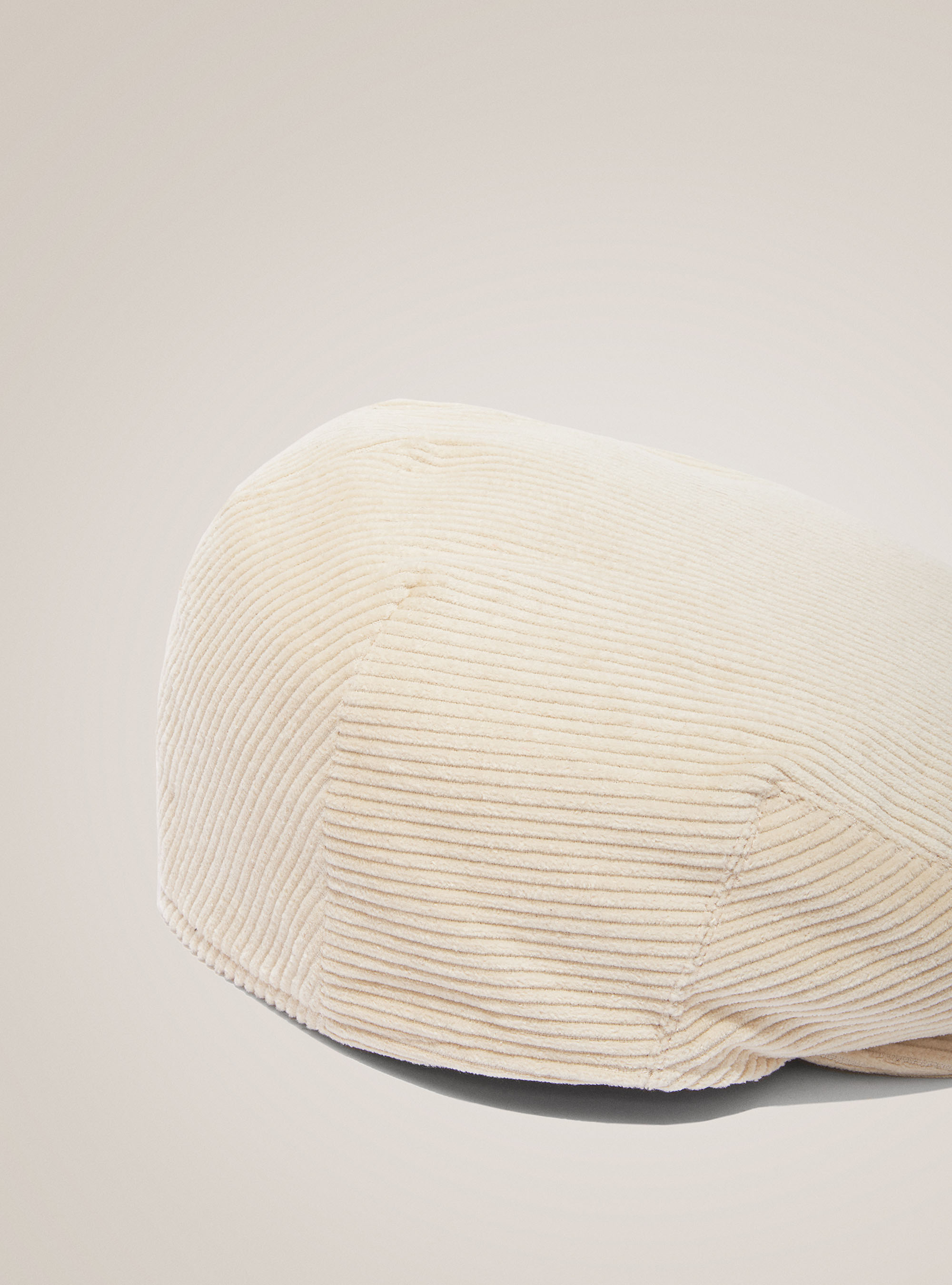 Velvet flat hat, WHITE