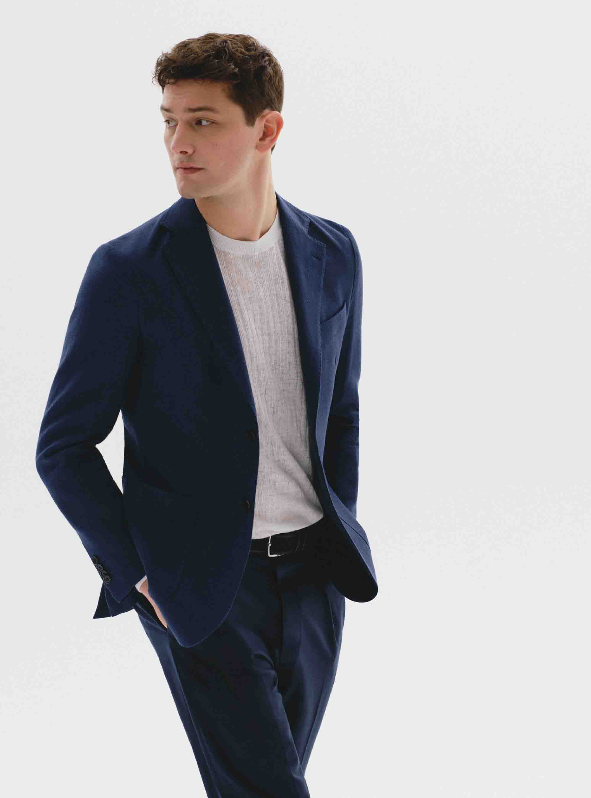 Casual elegance in shades of blue