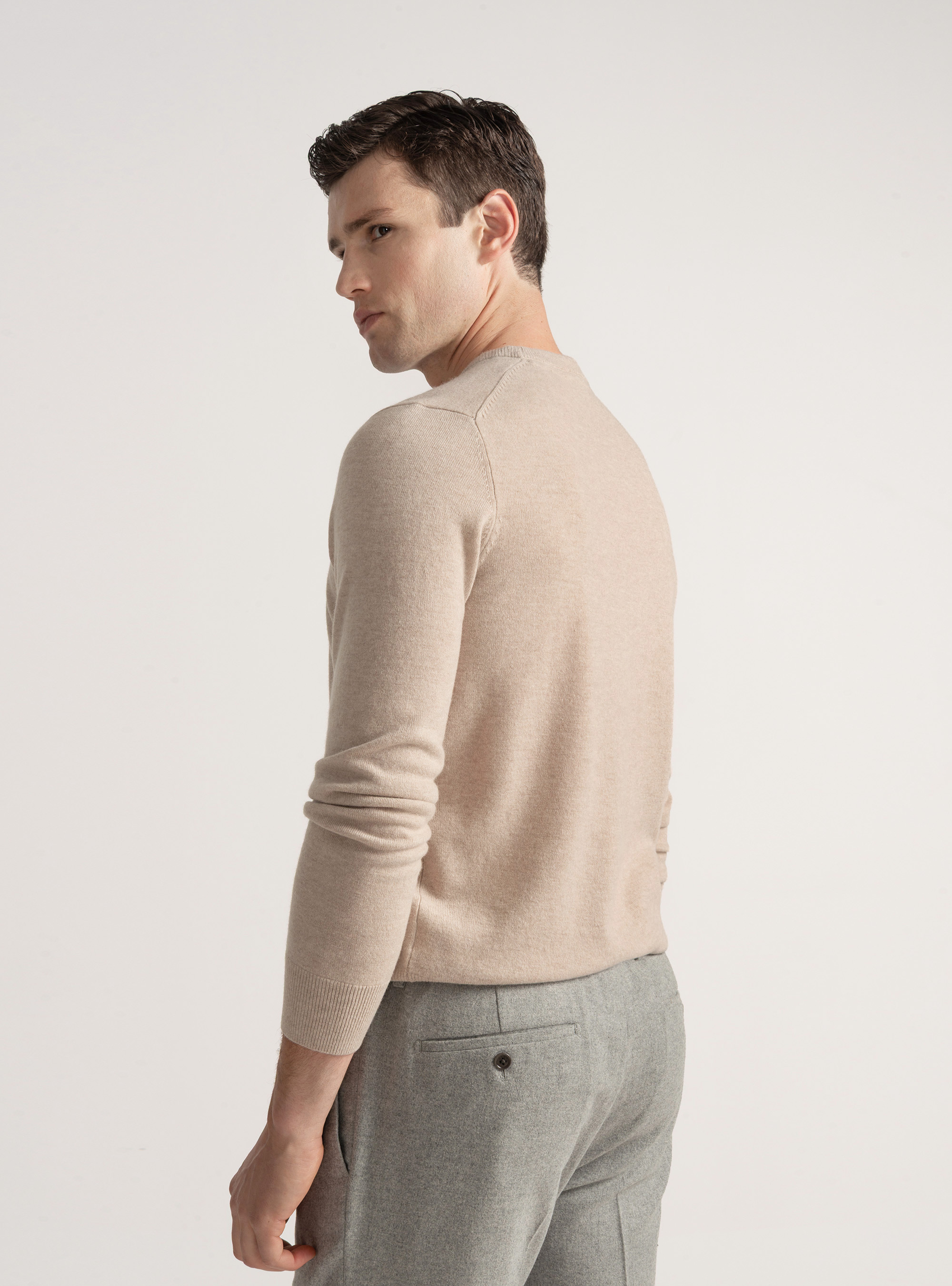 Trikot mit Rundhalsausschnitt aus Lambswool und Kaschmir, ECRU 0560C