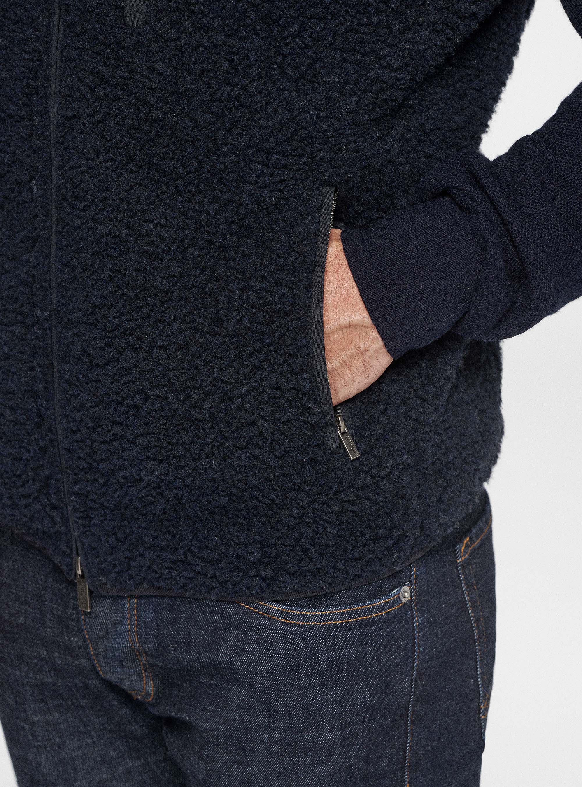 Smanicato in sherpa, BLU NAVY