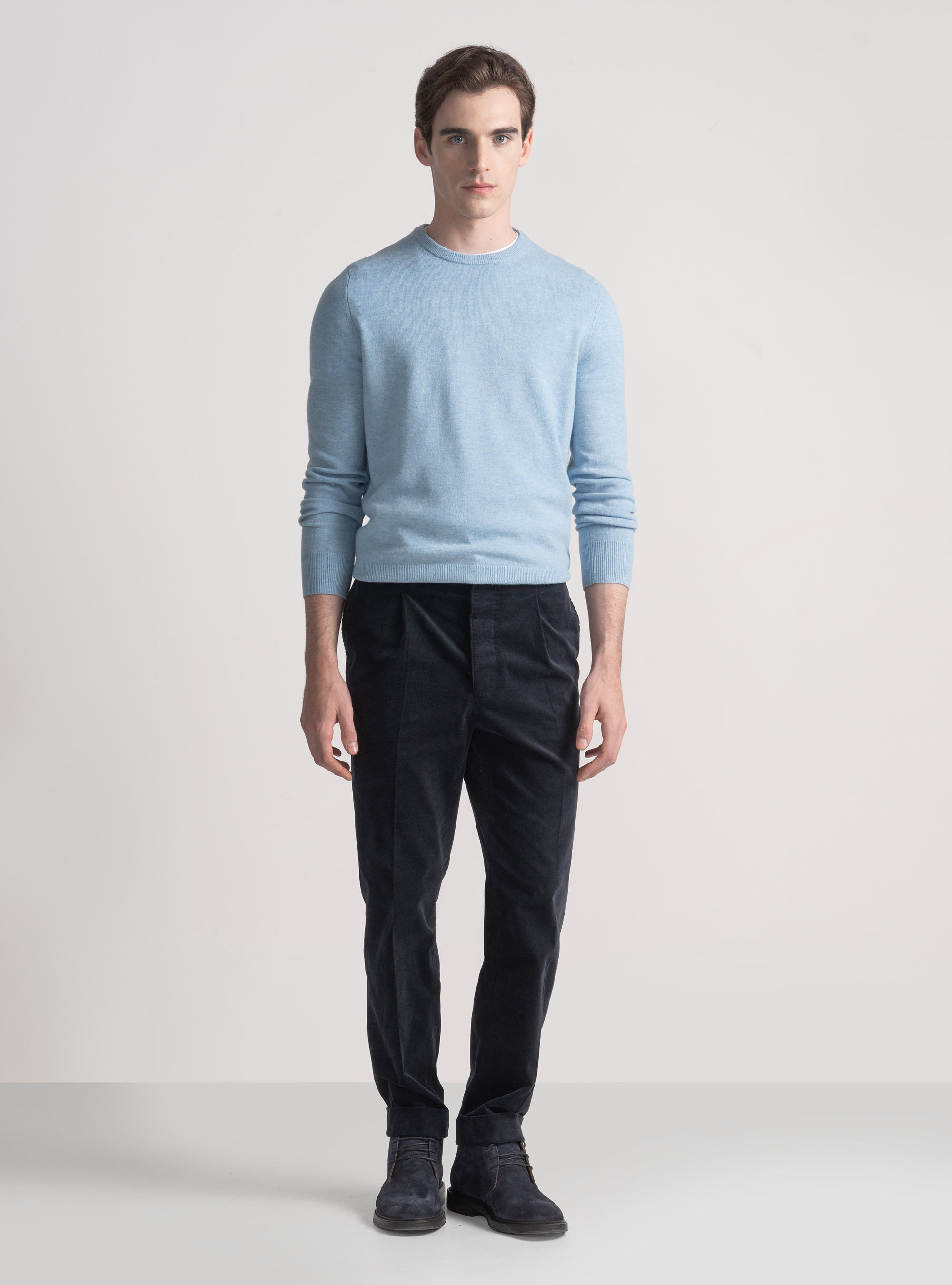 Trikot mit Rundhalsausschnitt aus Lambswool und Kaschmir, AZZURRO POLVERE 0283C