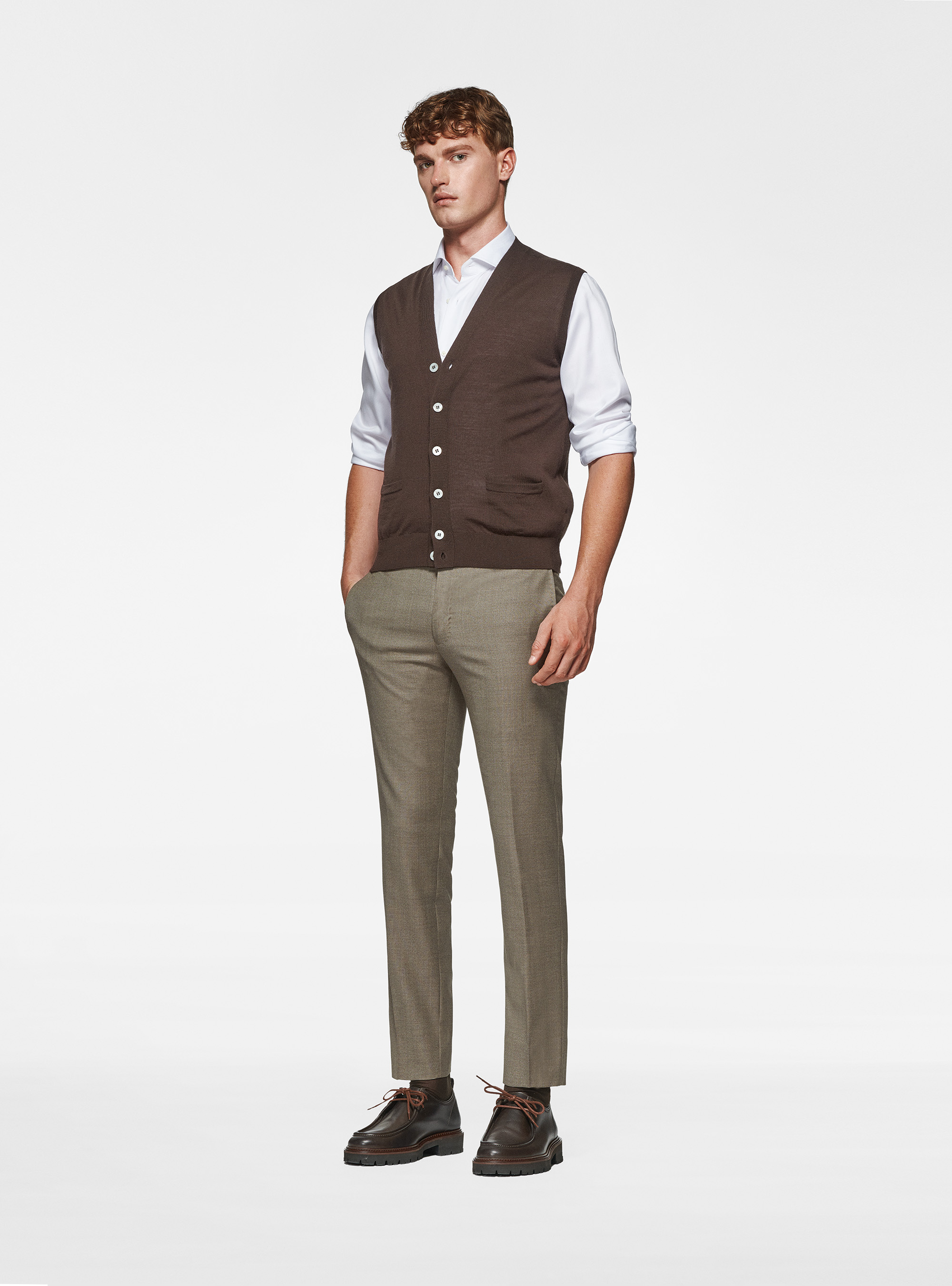 Gilet in maglia in pura lana merino extrafine, MARRONE