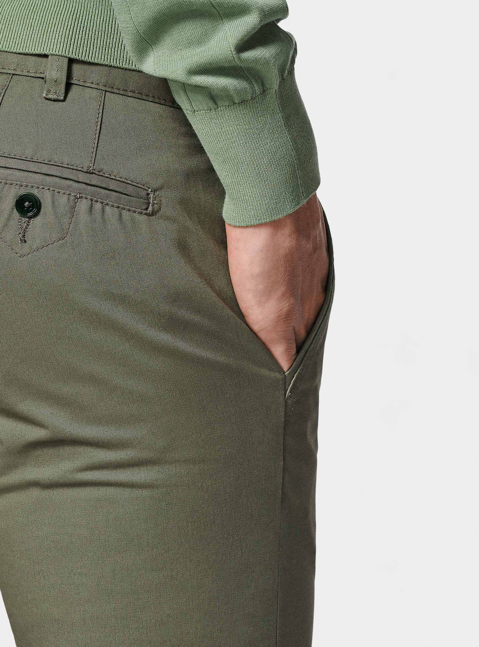 Pantaloni chino slim fit in cotone twill, SALVIA 0602C