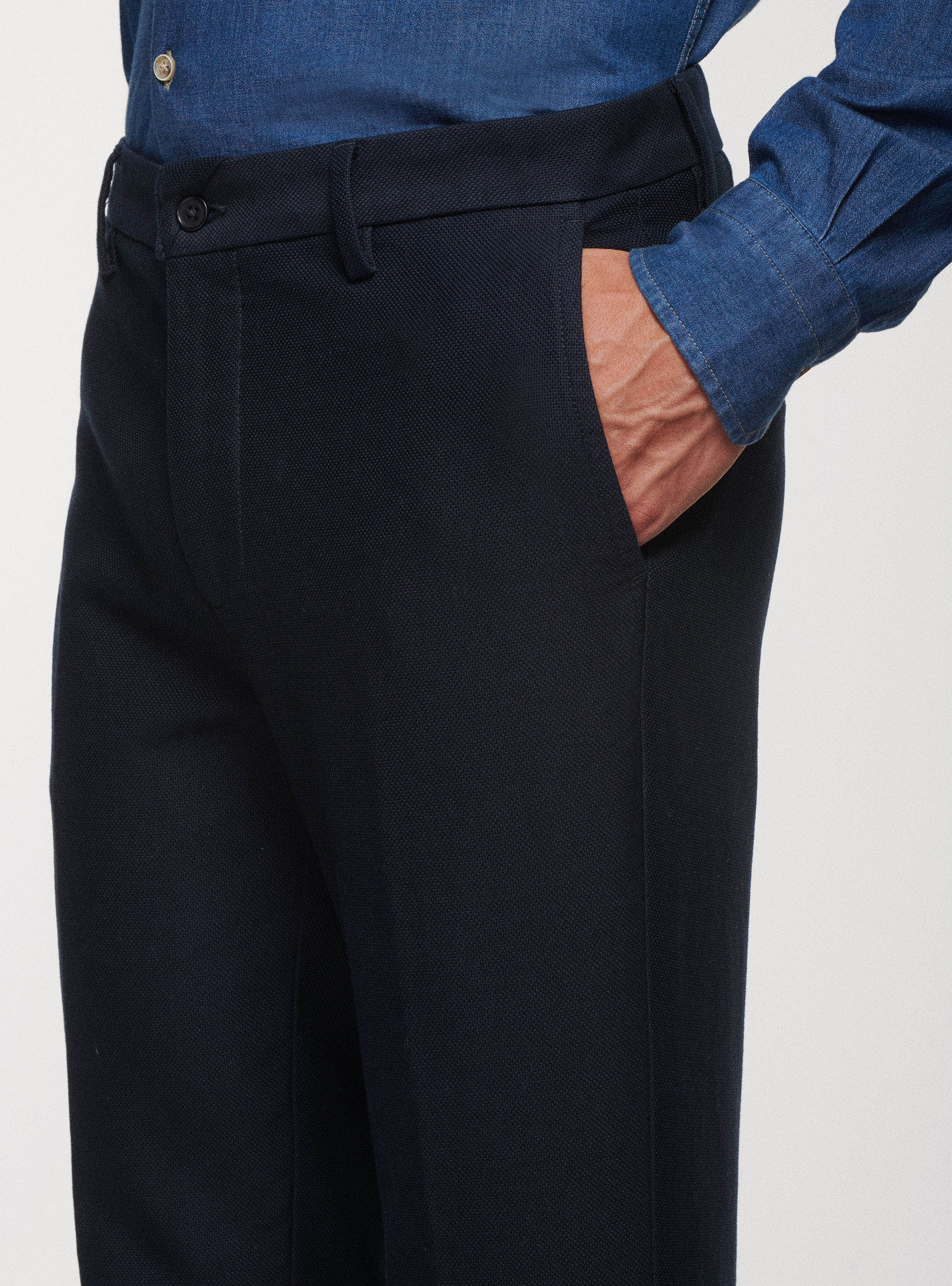 Pantaloni chino slim fit in cotone armaturato, BLU NAVY