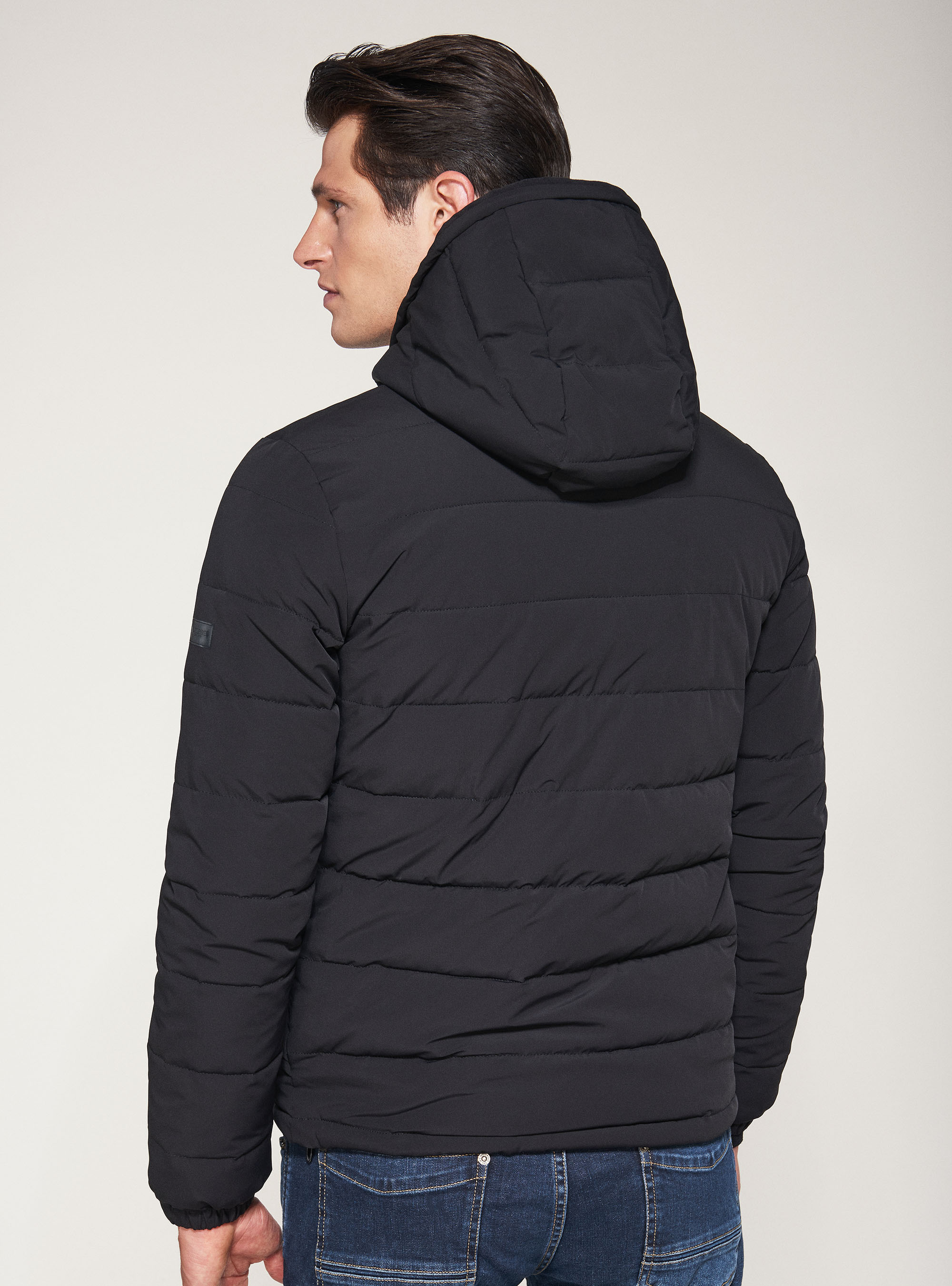 Bomber en tissu technique avec capuche, NOIR