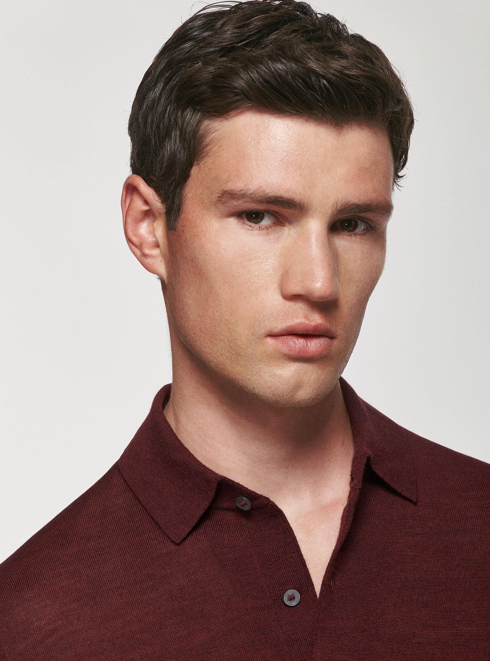 Poloshirt aus reiner Merinowolle, BORDEAUX 0311C