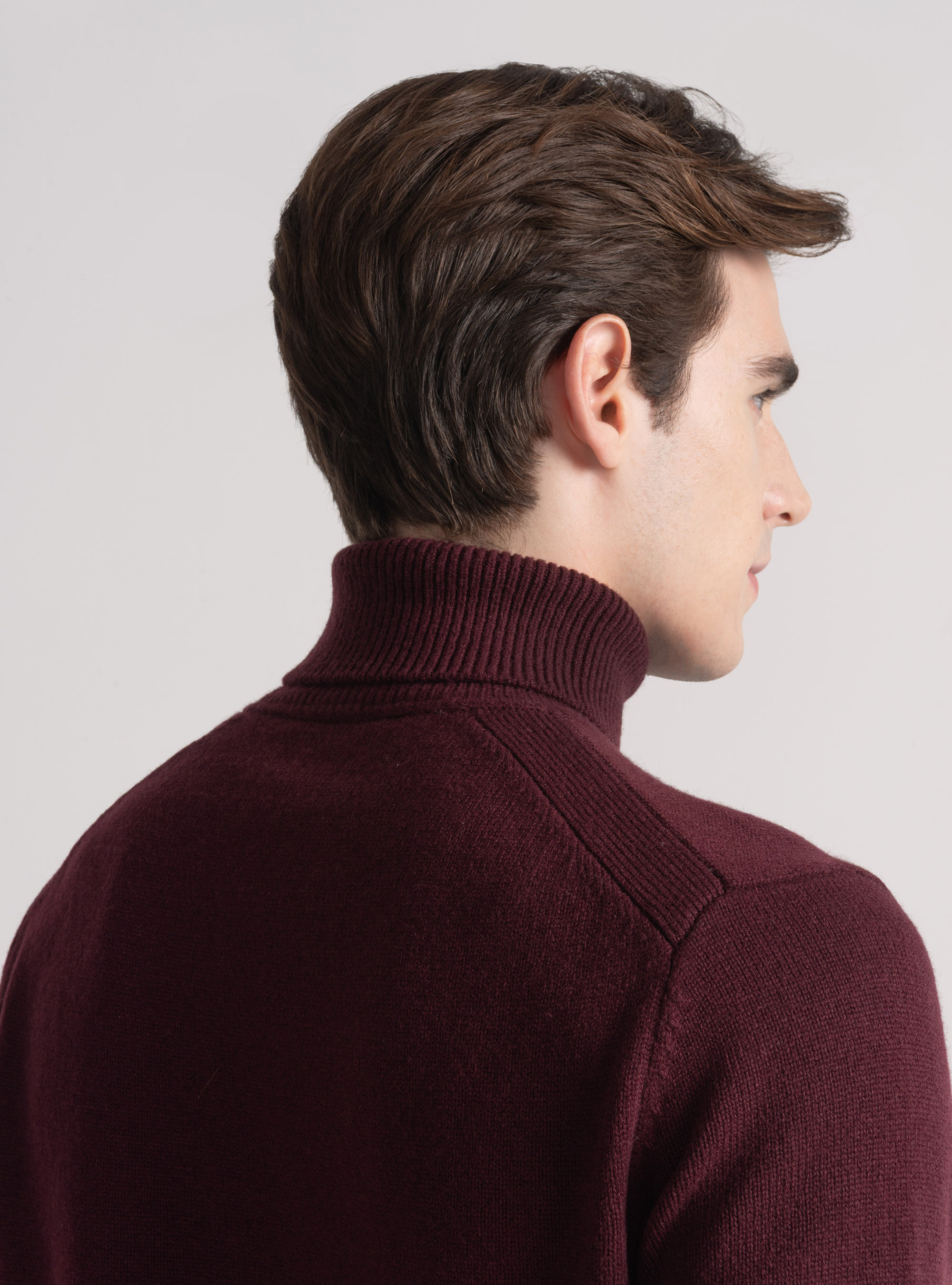 Maglia collo alto in lana merino, BORDEAUX