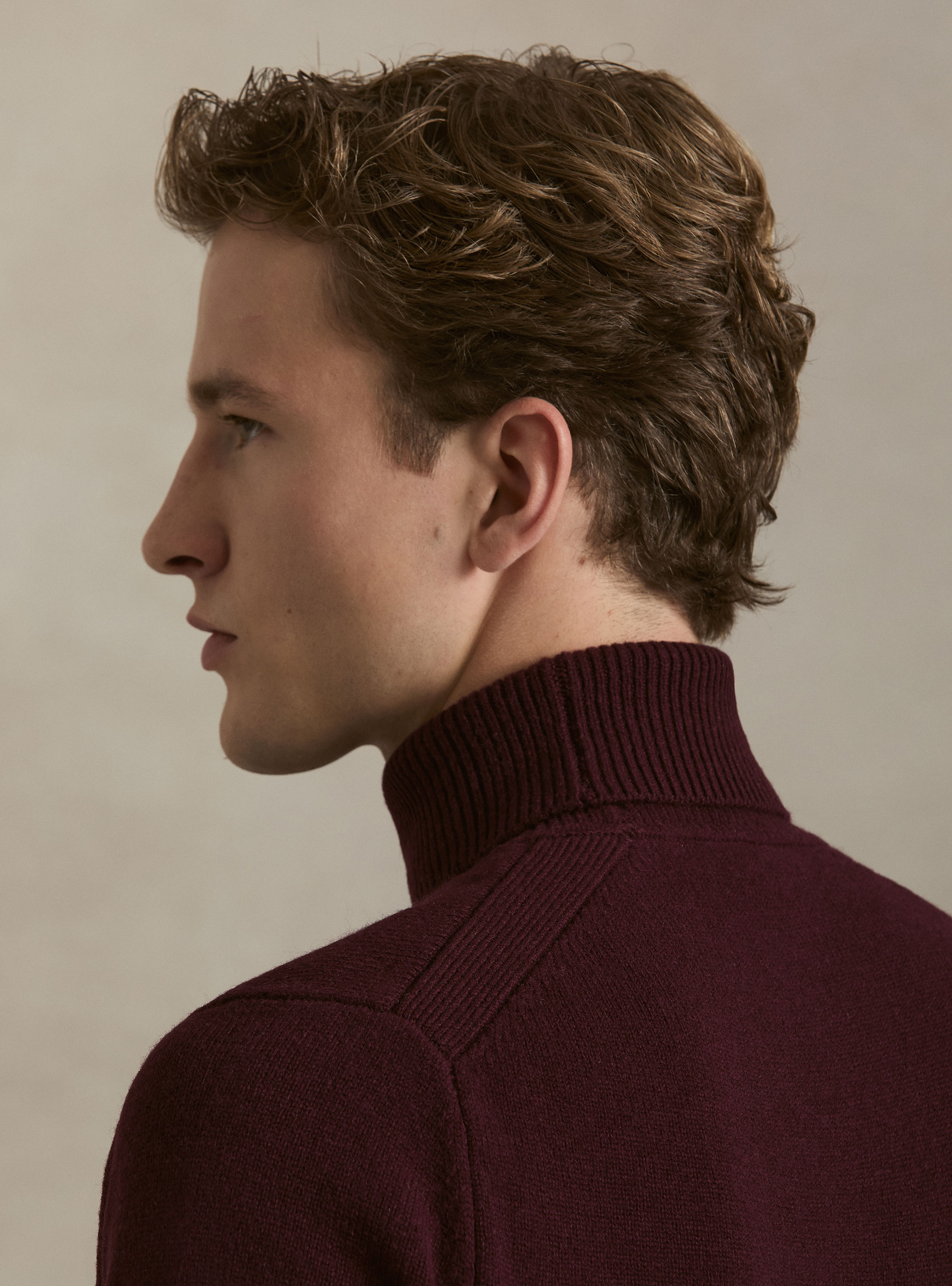 Collo alto in maglia in lana merino, BORDEAUX