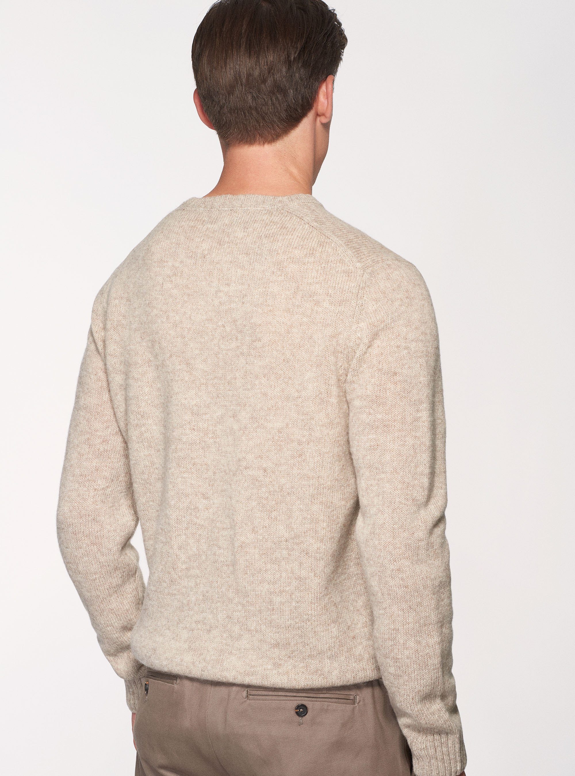 Pull ?� col rond en pure laine Shetland | GutteridgeEU | Homme