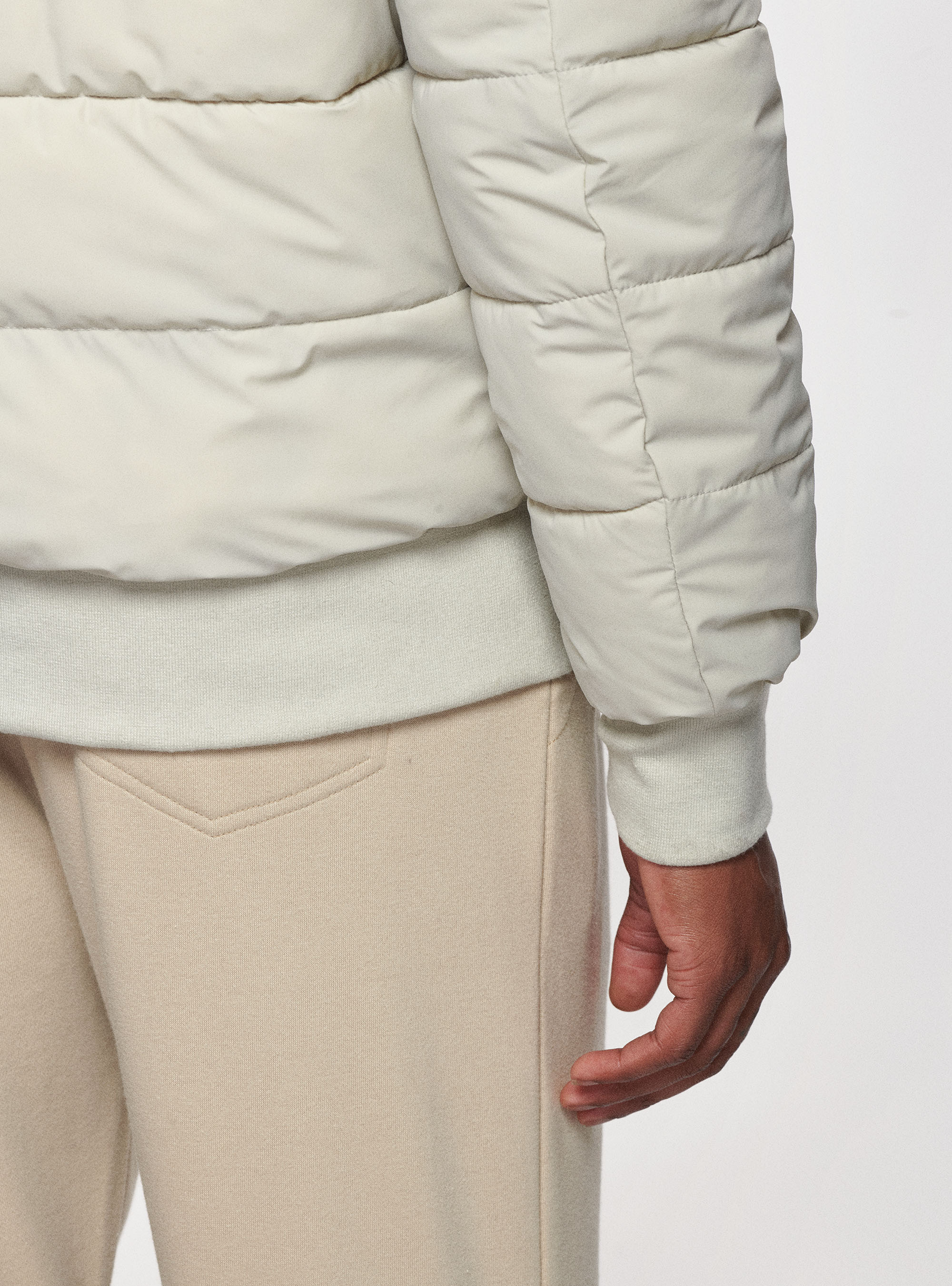 Bomber tecnico imbottito con cappuccio, ECRU