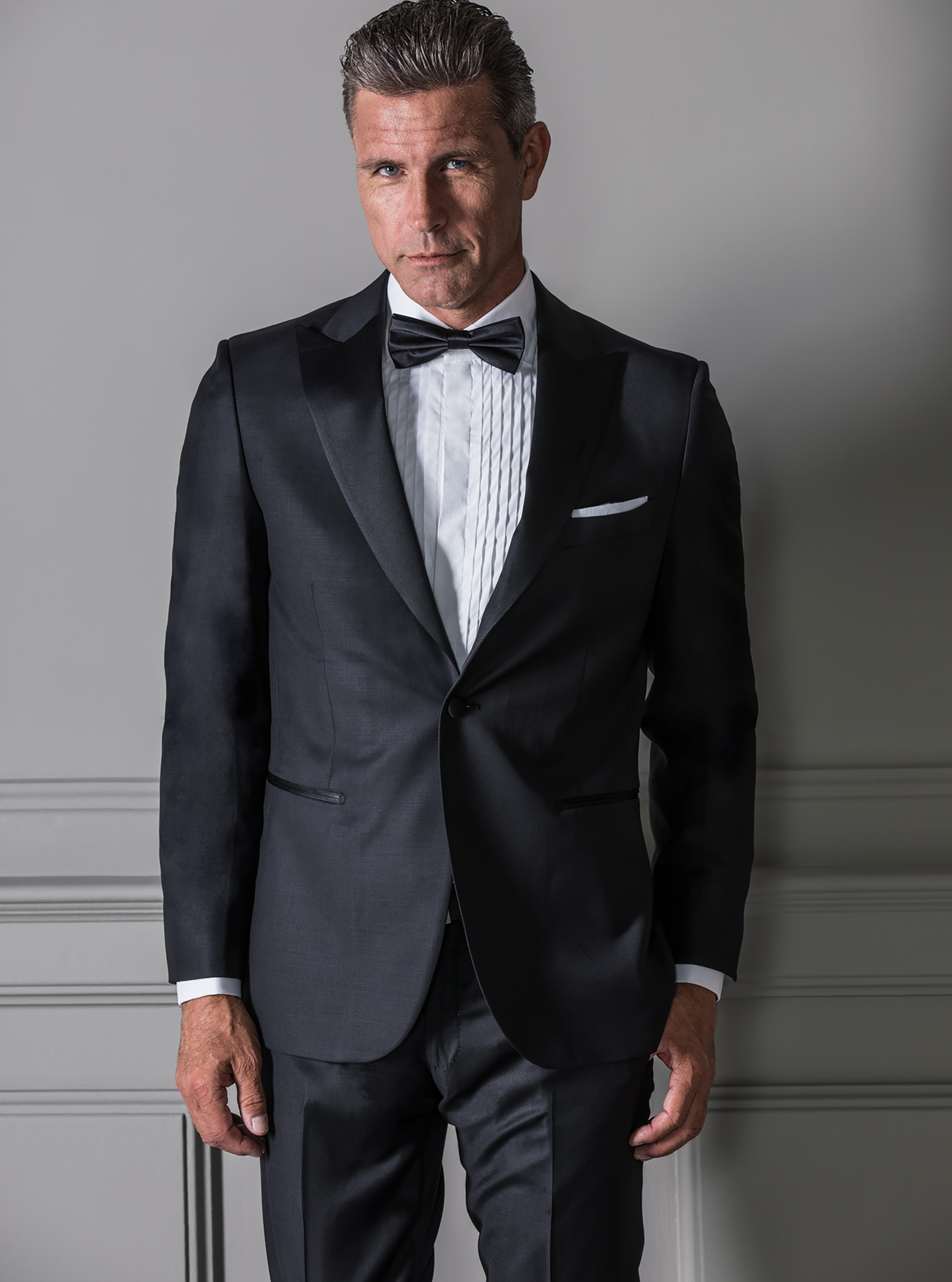 120's Superfine Wool Tuxedo, NEGRO