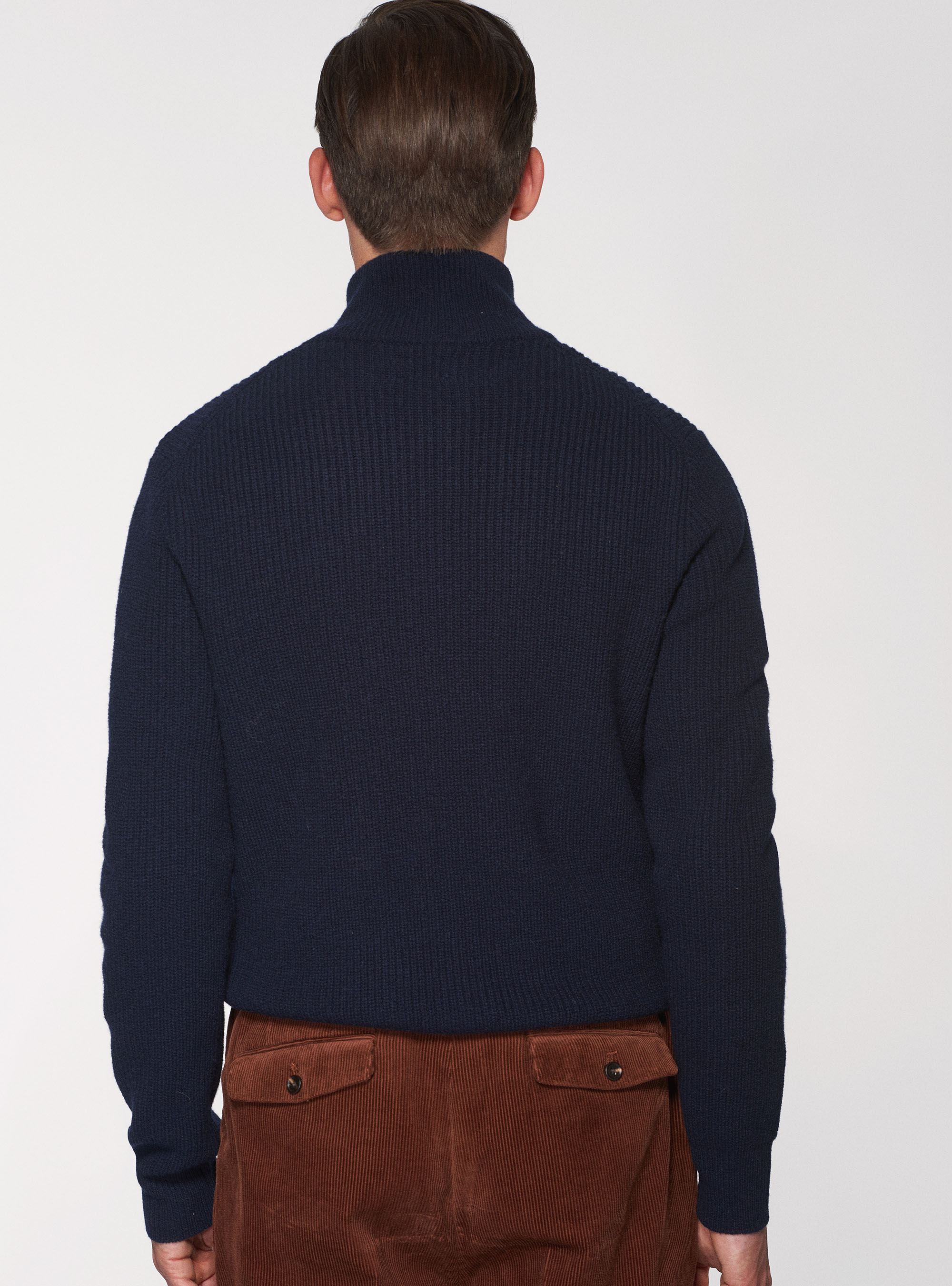Lambswool turtleneck sweater in English rib with zip