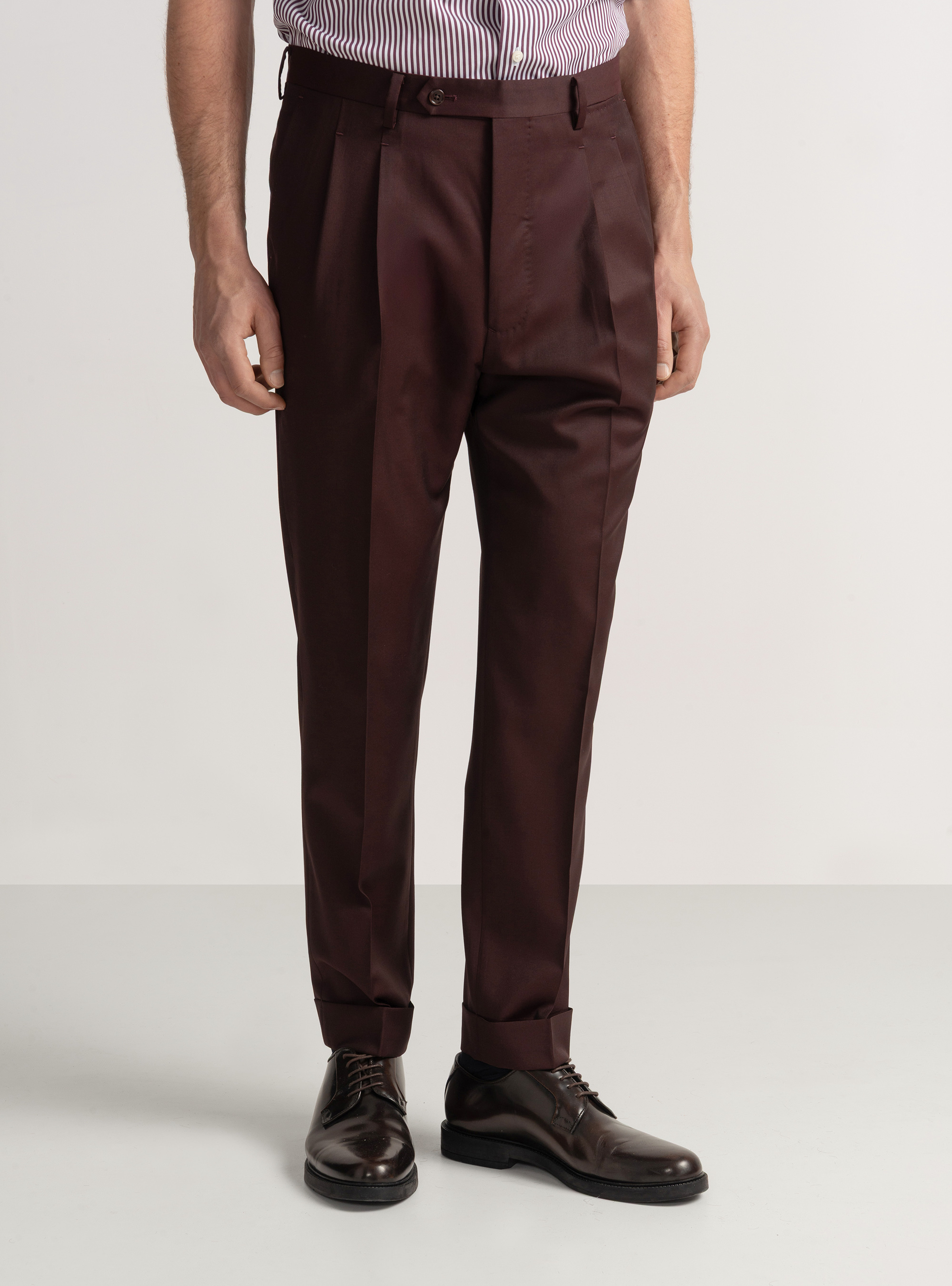 Pantalones con pinzas para traje cruzado en lana Reda superfina 110's, BURDEOS
