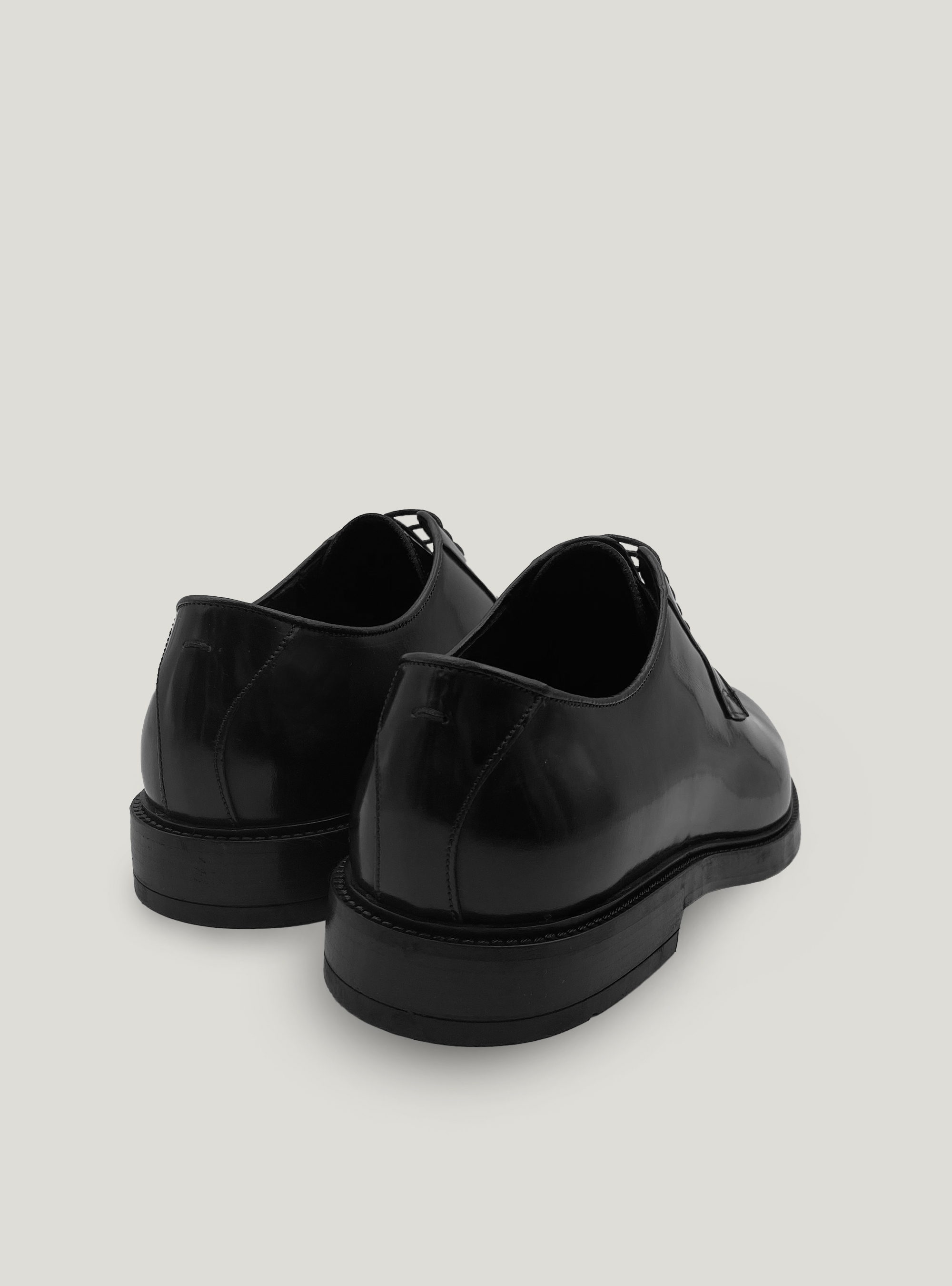 Derby in pelle abrasivata, NERO