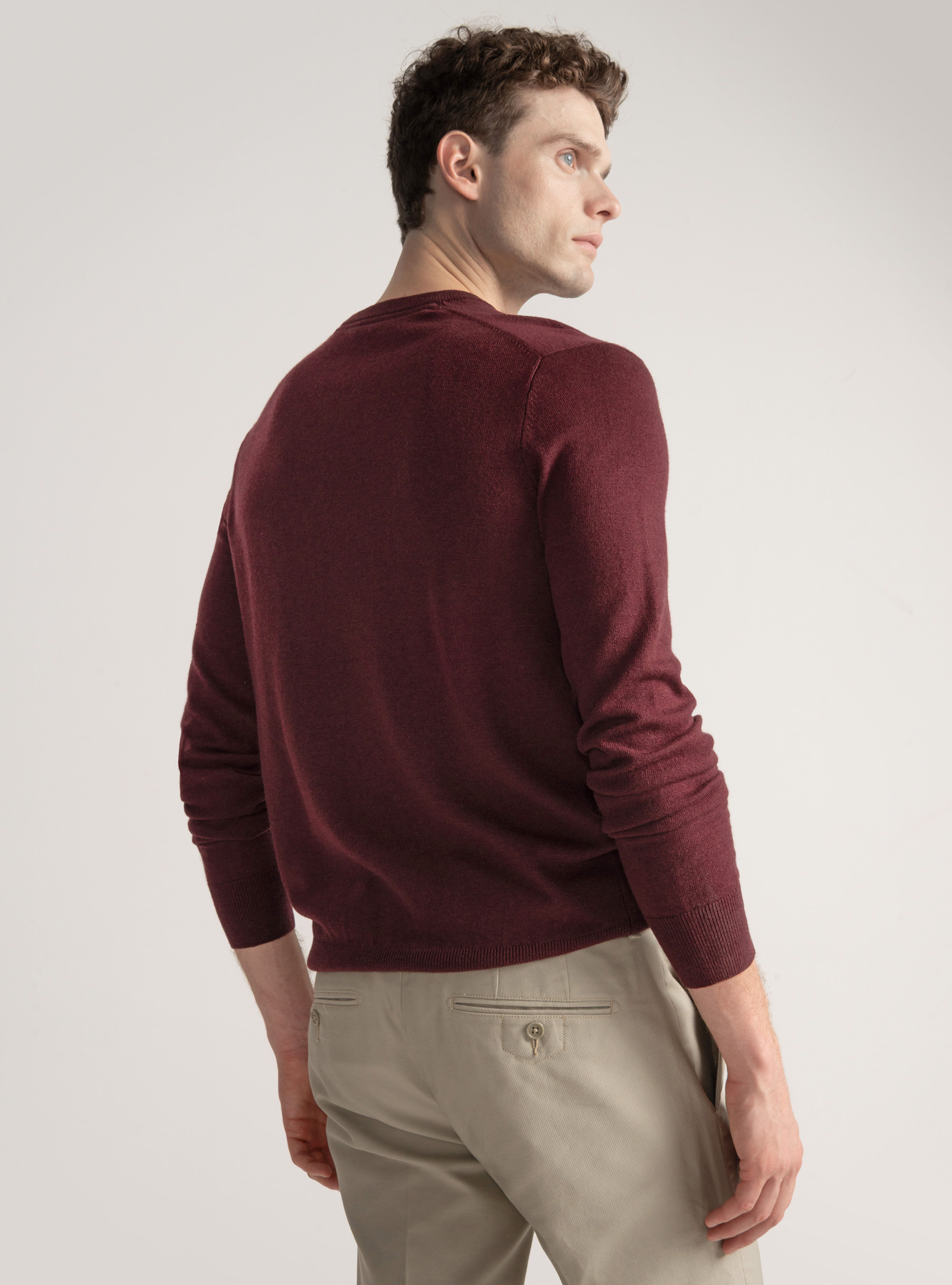 Tricot à col ras du cou en laine mélangée, BORDEAUX