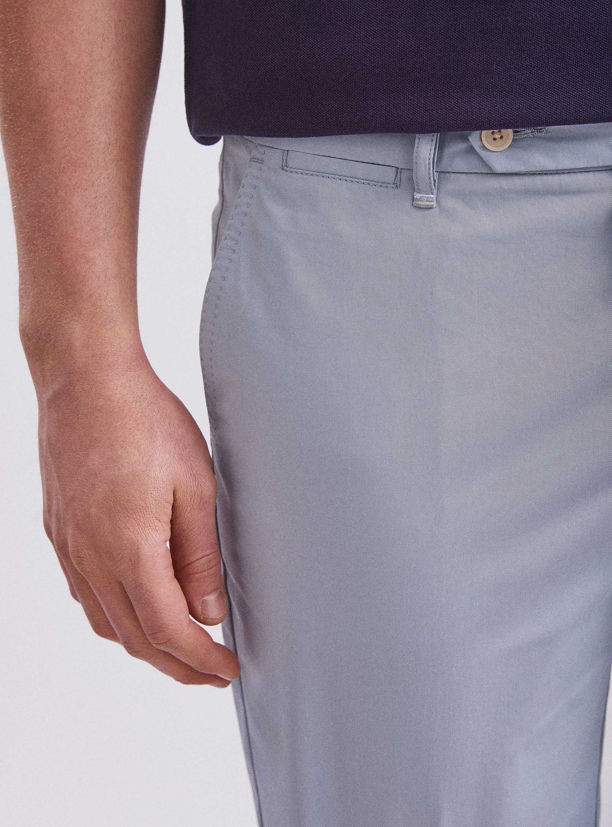 Bermuda in twill di cotone leggero, AZZURRO