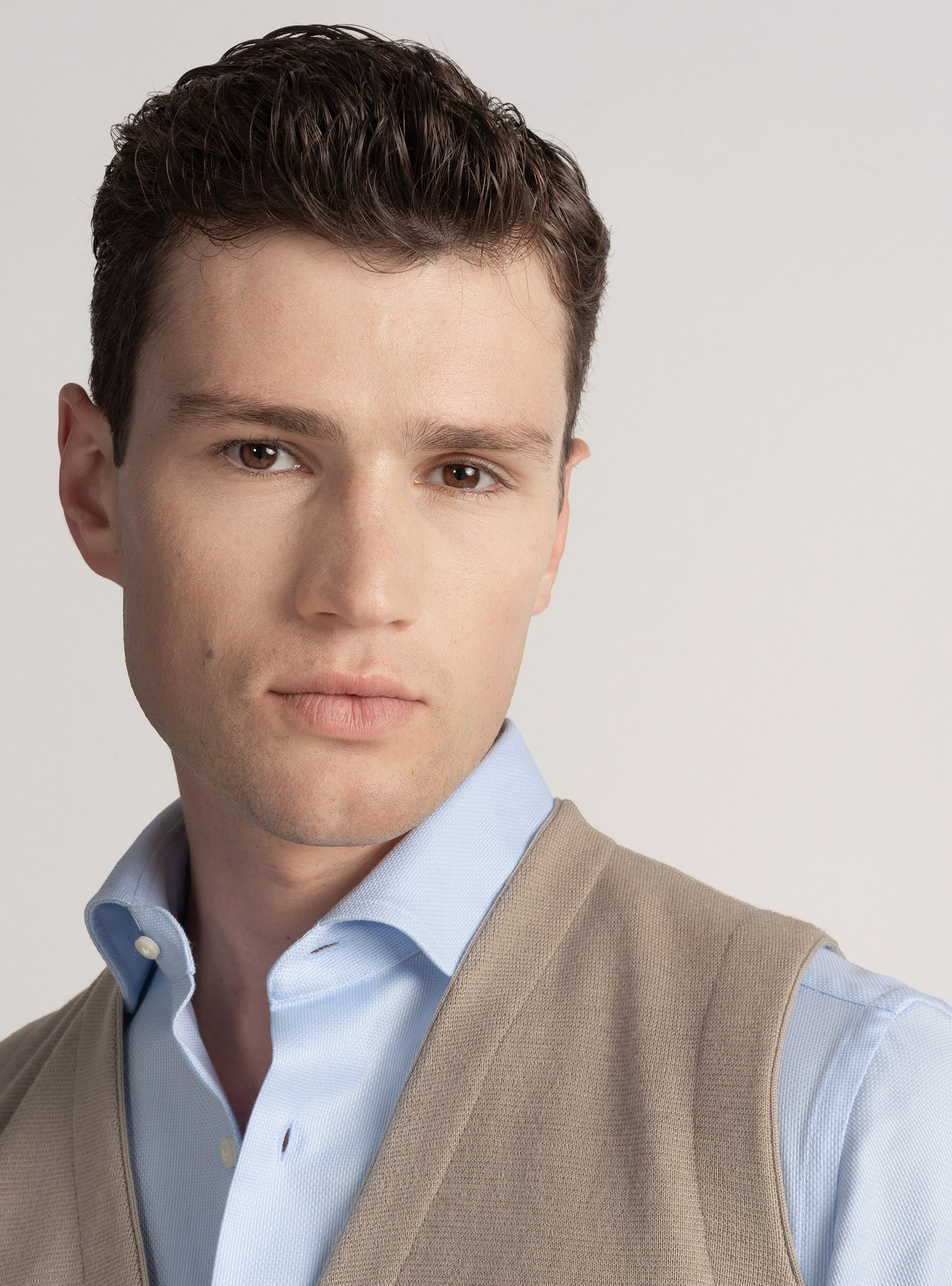 Gilet in maglia doppiopetto in pura lana merino extrafine, SABBIA