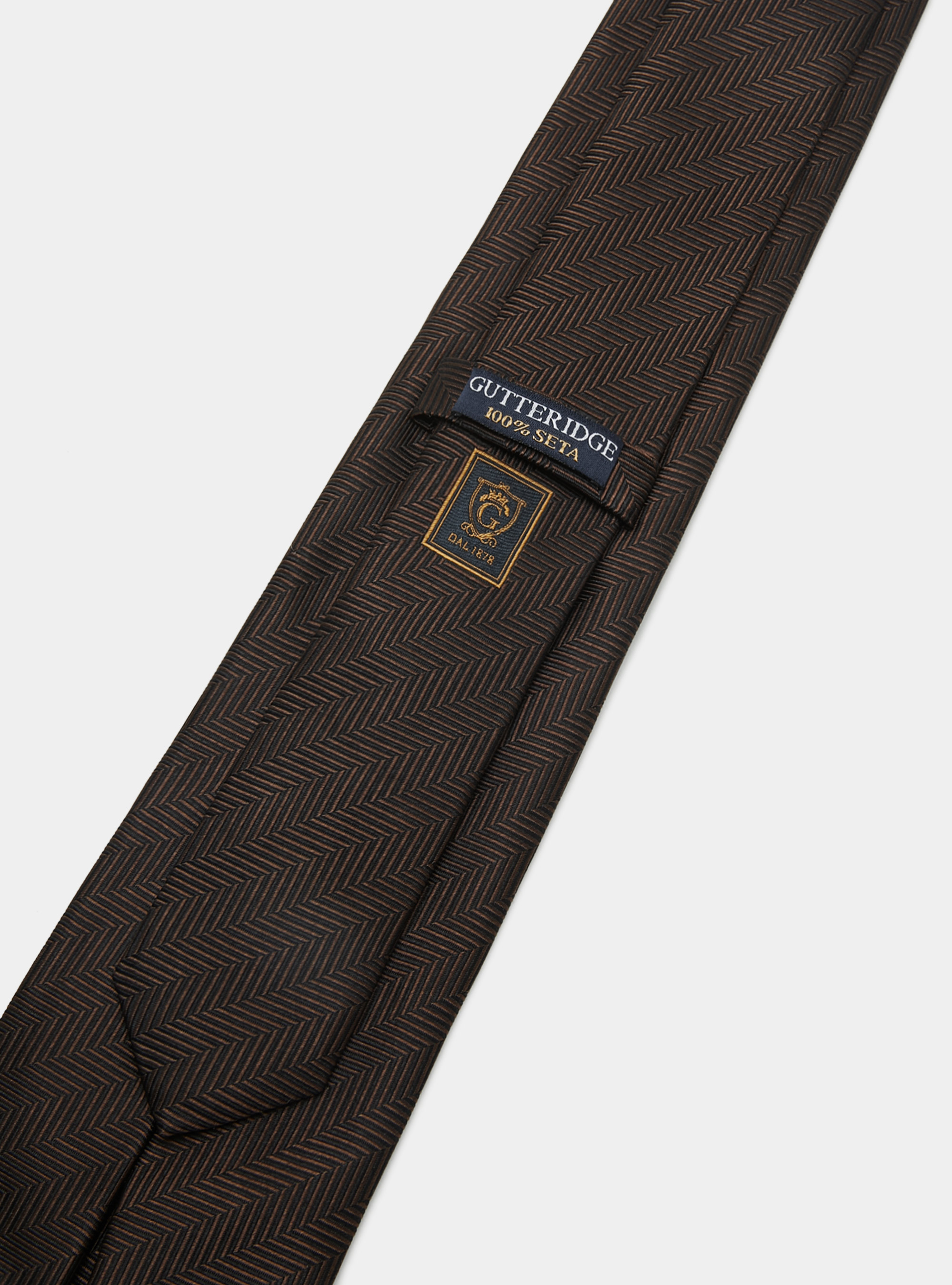 Einfarbige Seidenkrawatte mit Fischgr&auml;tmuster, MARRONE 0507C