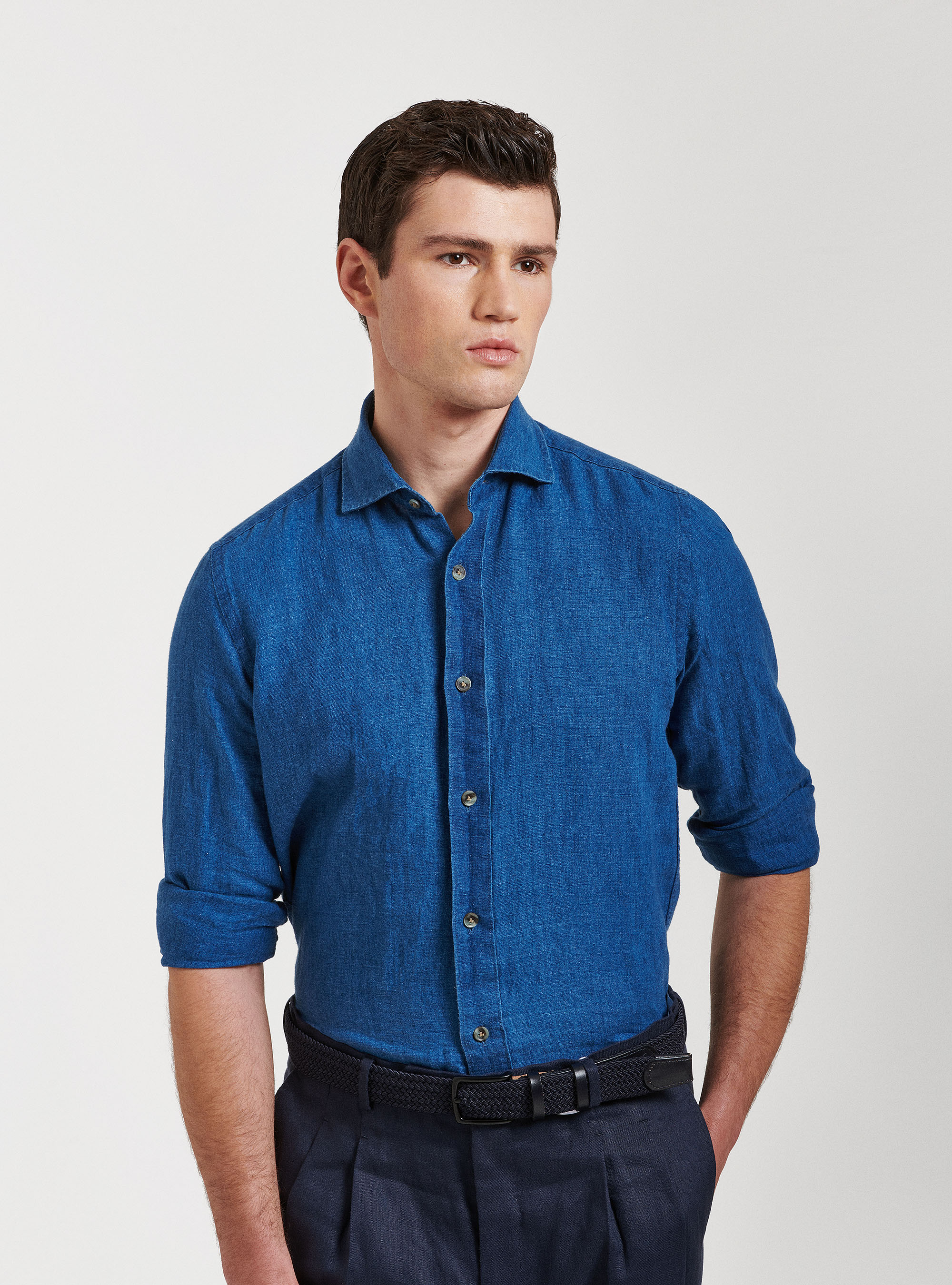 Camisa de algodón con cuello semifrancés, AZUL MEDIO