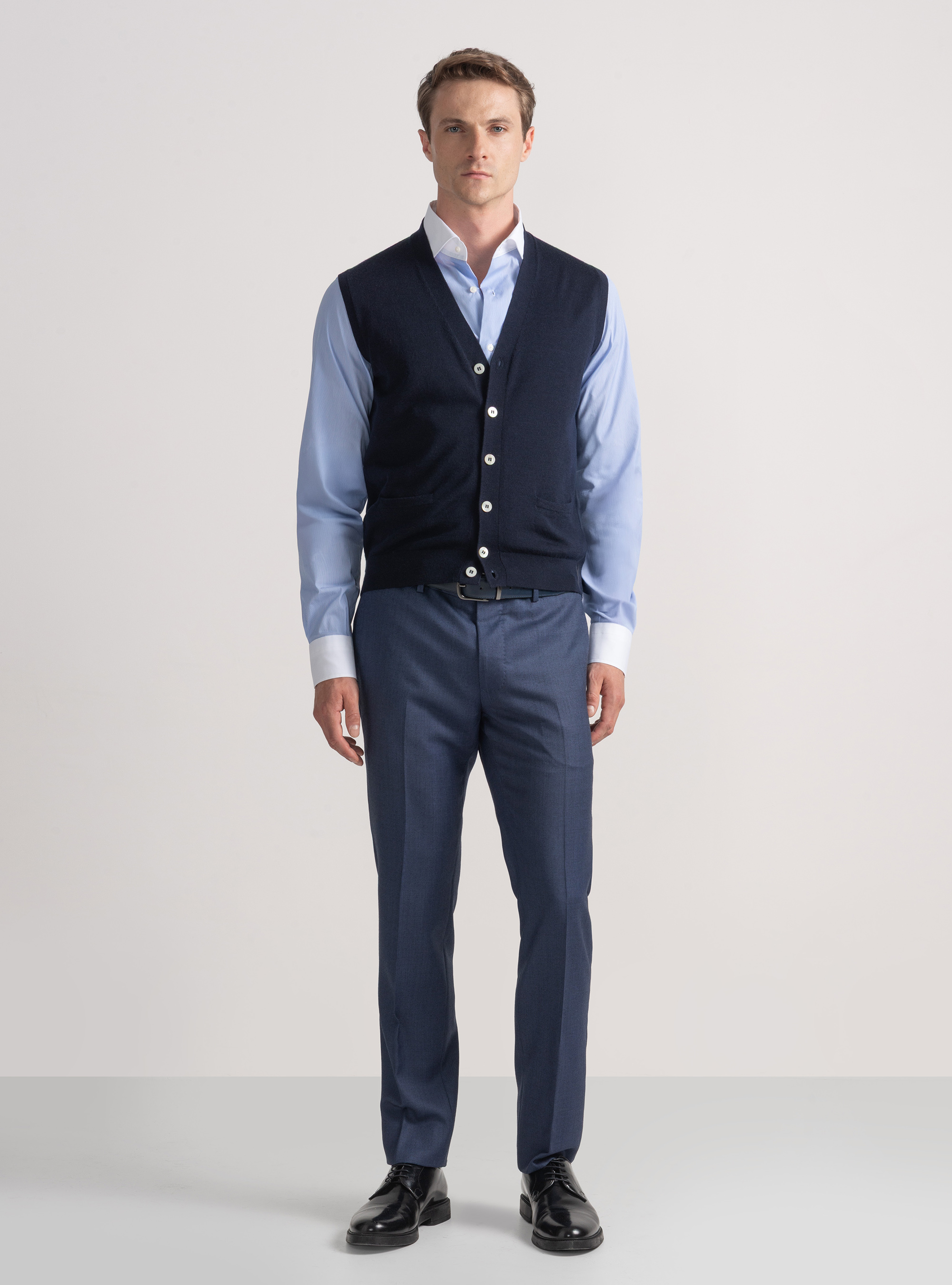 Knitted gilet with buttons in extra-fine merino wool, NAVY BLUE