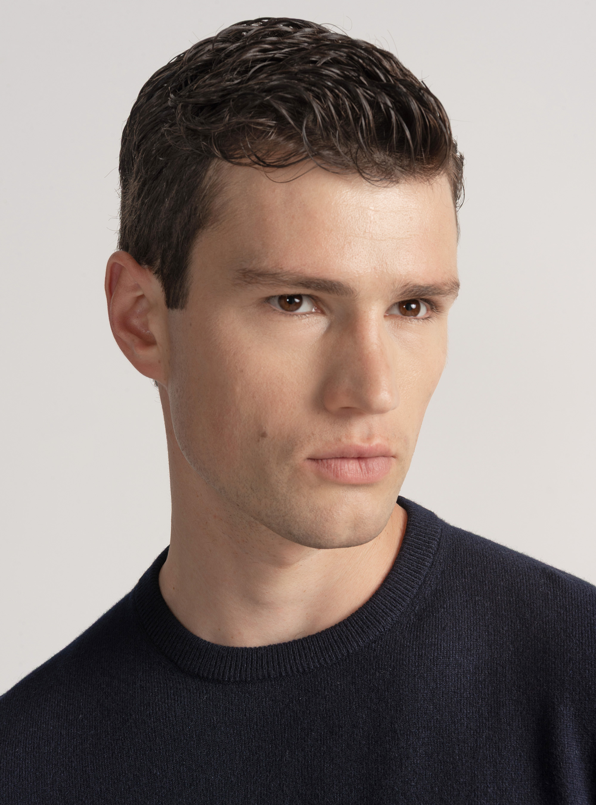 Trikot mit Rundhalsausschnitt aus Lambswool und Kaschmir, NAVY 0218C