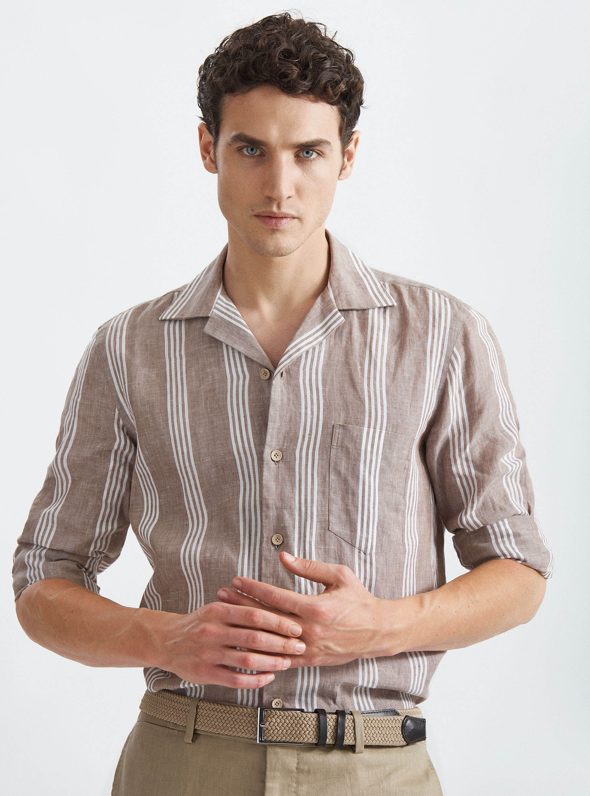 Camicia comfort fit in lino e cotone rigato, MARRONE