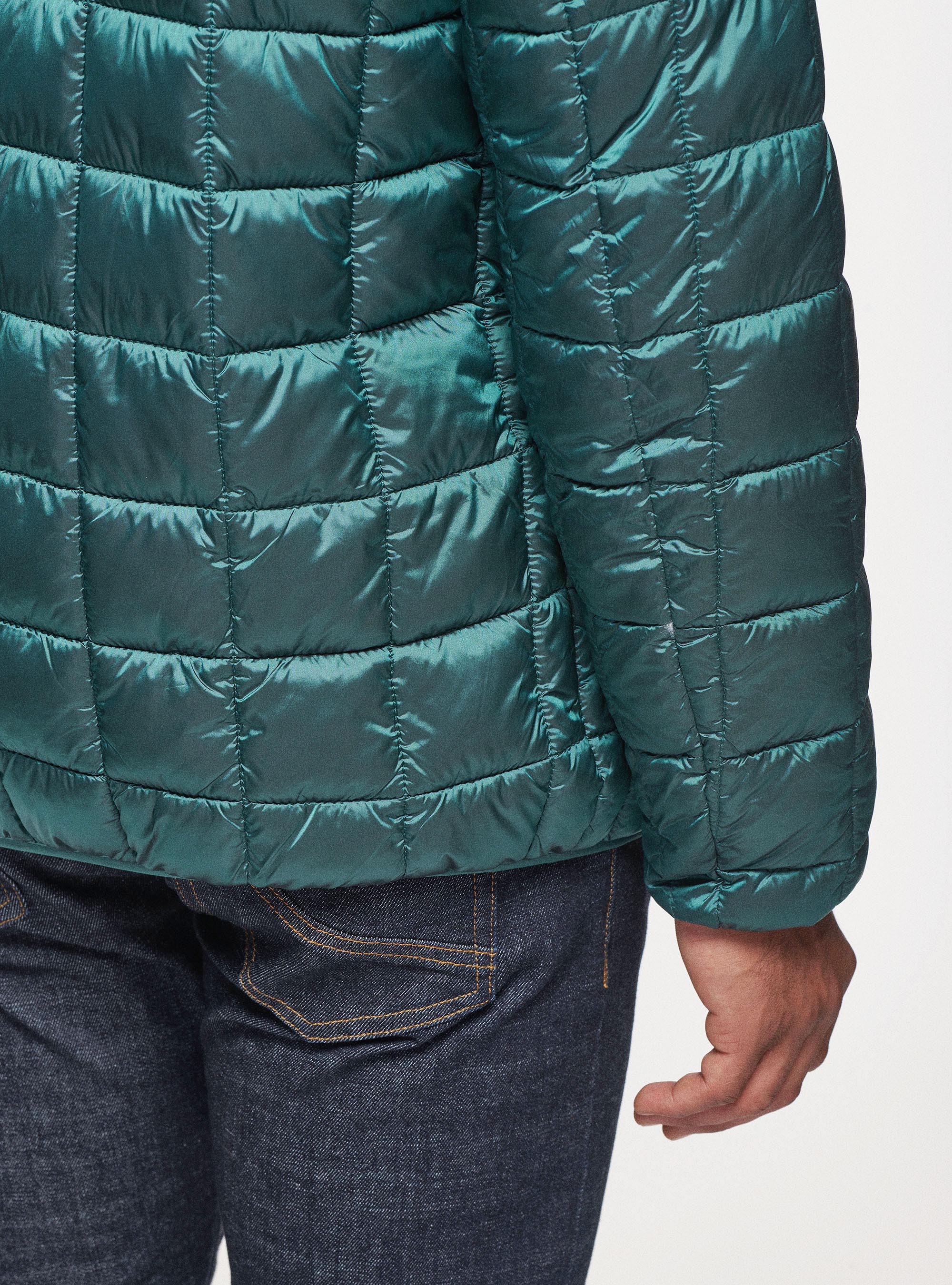 Bomber con imbottitura riciclata, VERDE