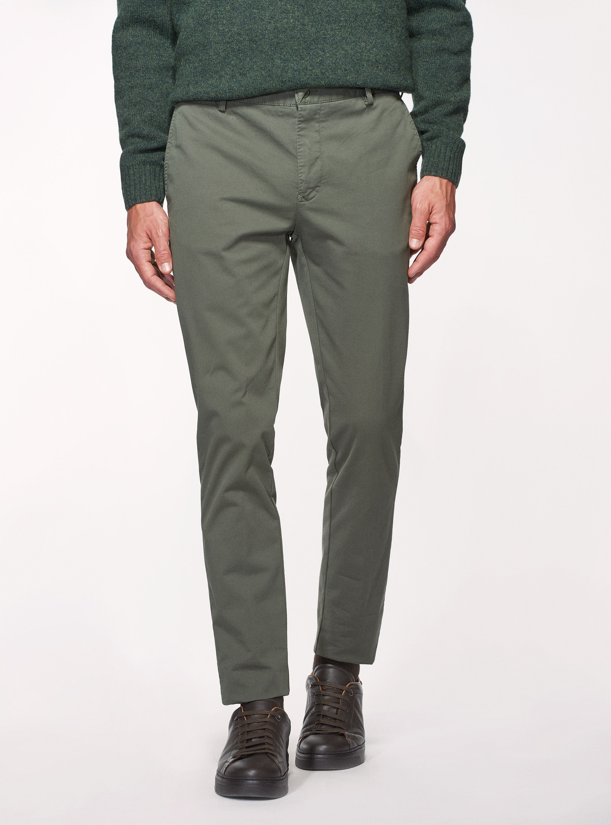 Pantaloni chino in twill di cotone stretch, MILITARE 0609C