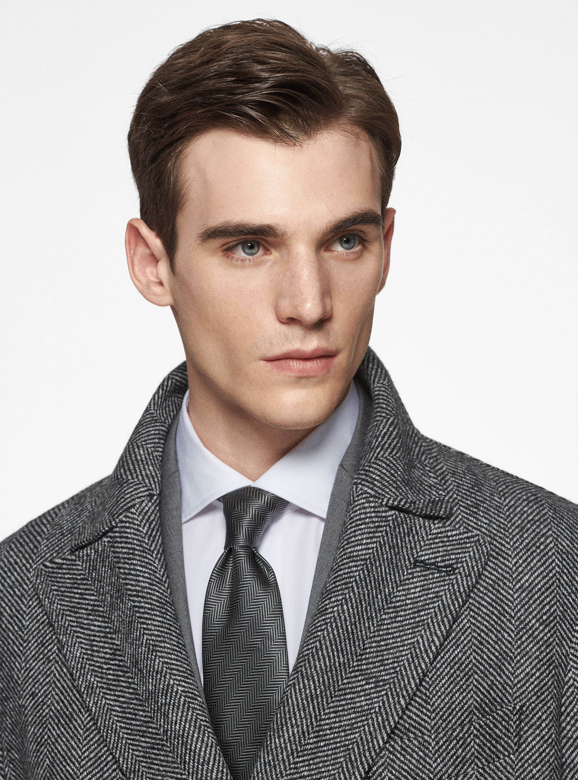 Cappotto doppiopetto in misto lana spigata, NERO