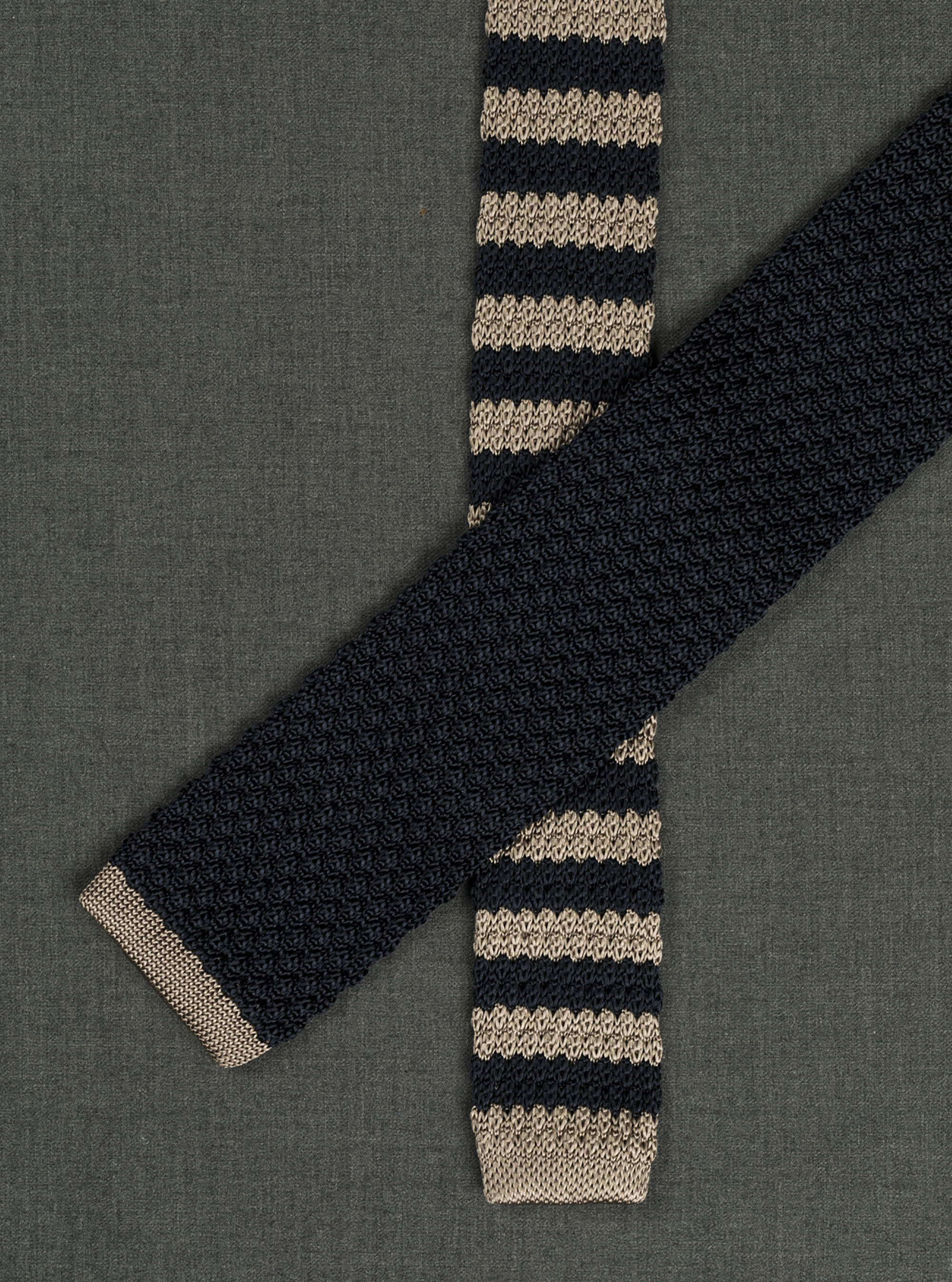 A maglia unita con back rigato, BLU NAVY