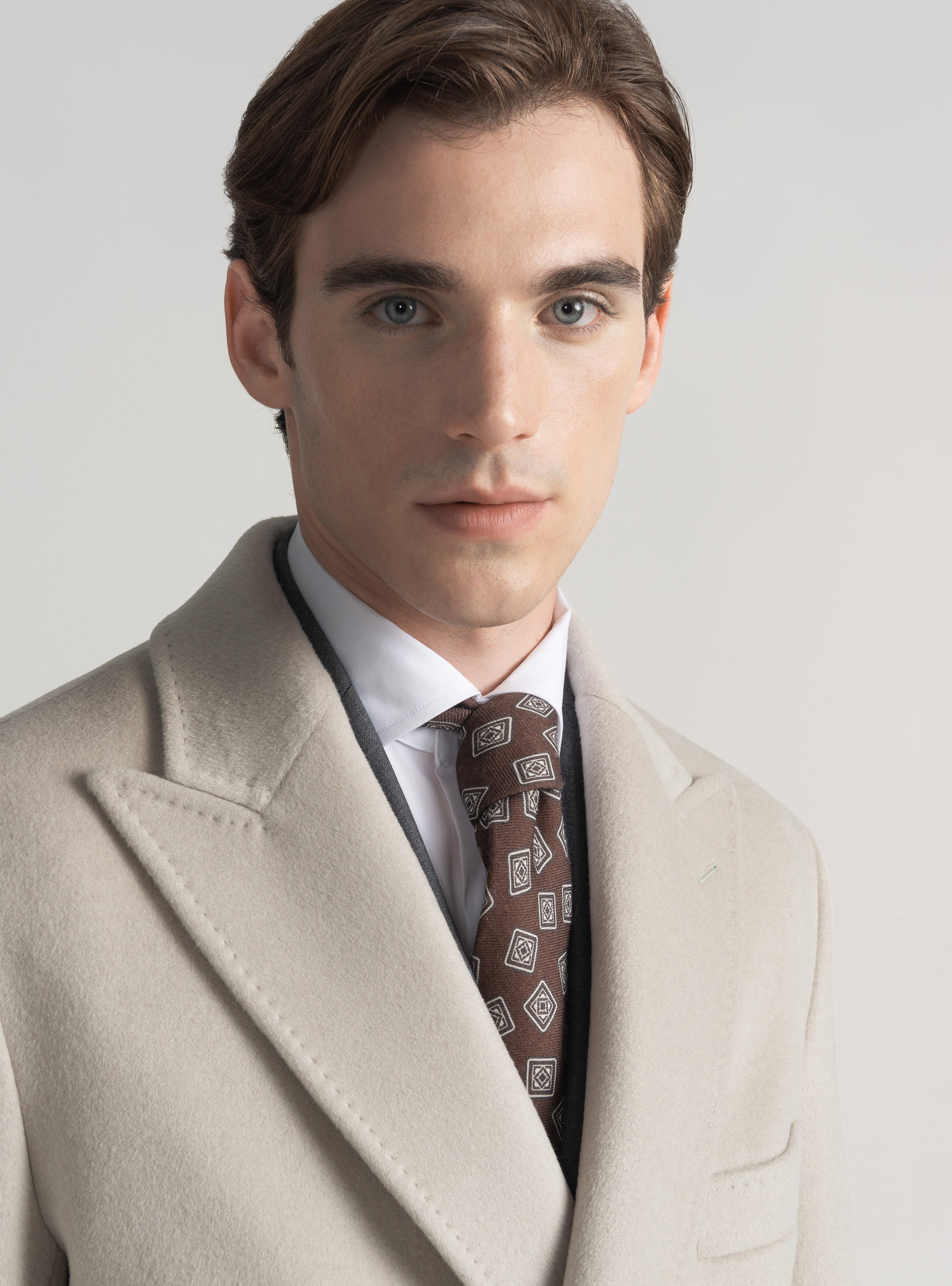 Cappotto doppiopetto in lana e cashmere, ECRU 0536C