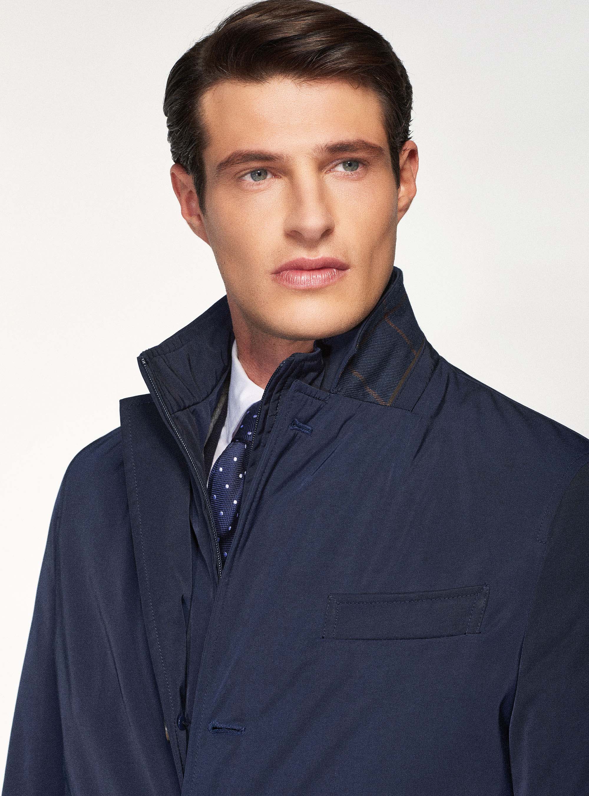 Impermeabile imbottito in tessuto tecnico con pettorina, BLU NAVY