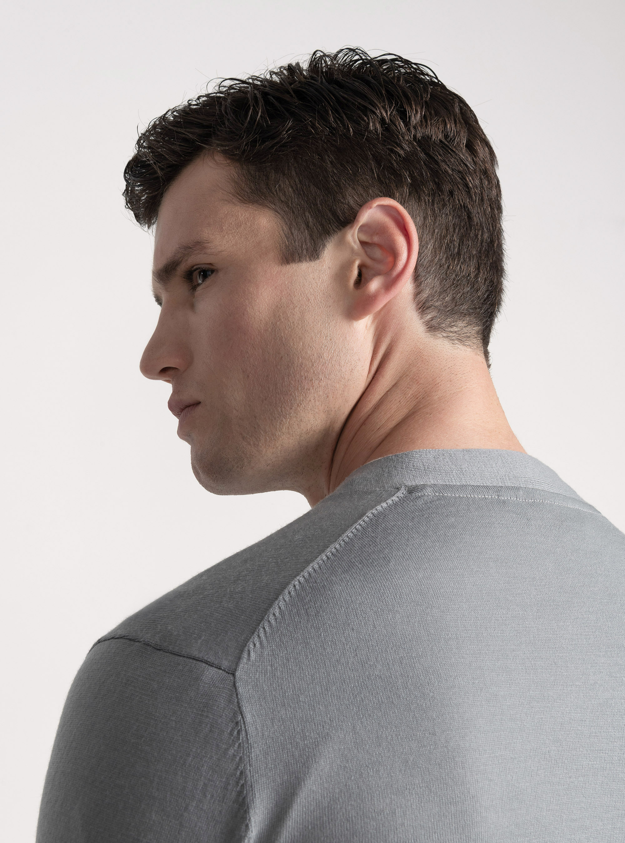 Cardigan in maglia con bottoni in lana merino extrafine, GRIGIO CHIARO