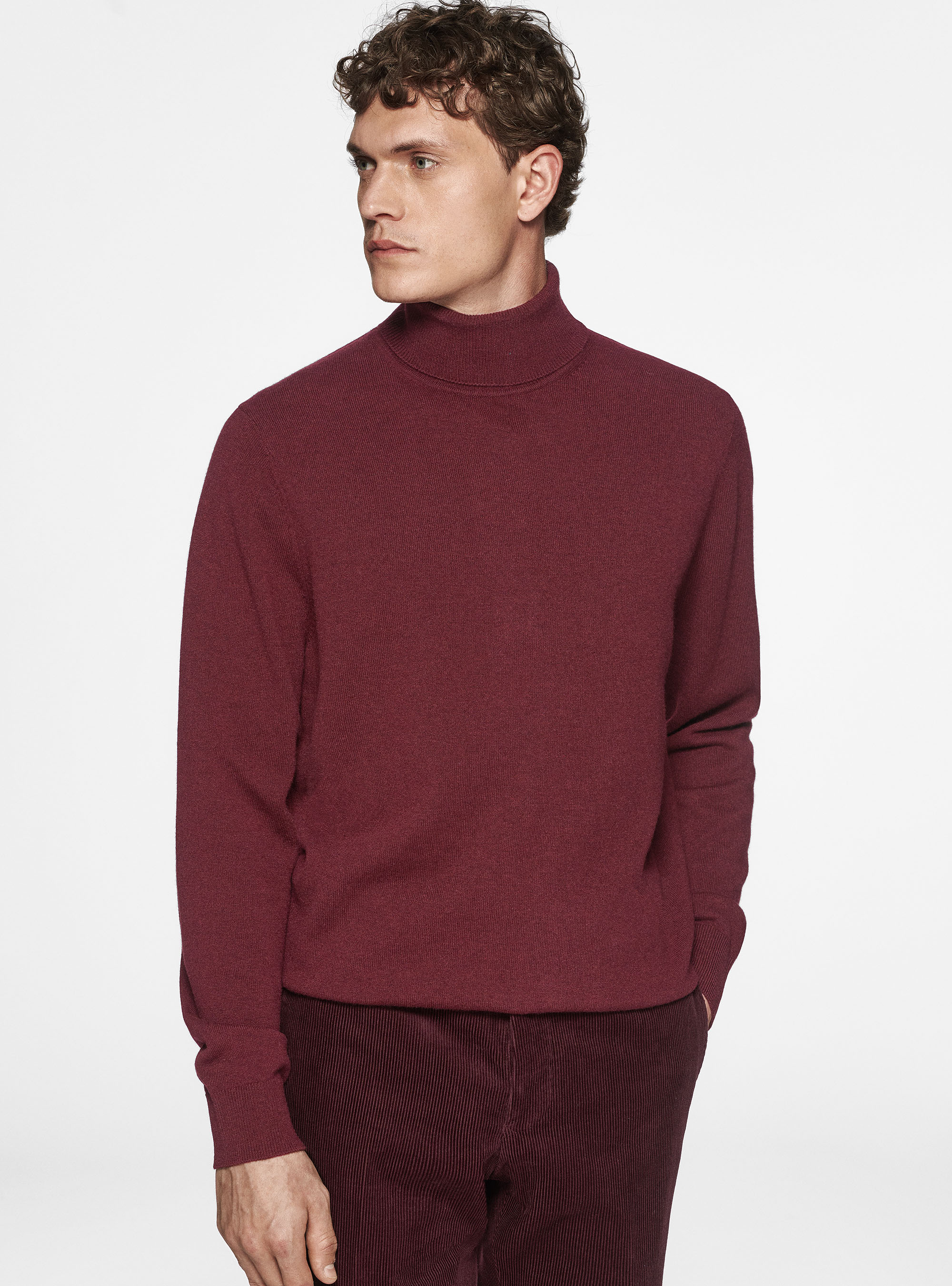 Cuello alto de cachemira, BURDEOS