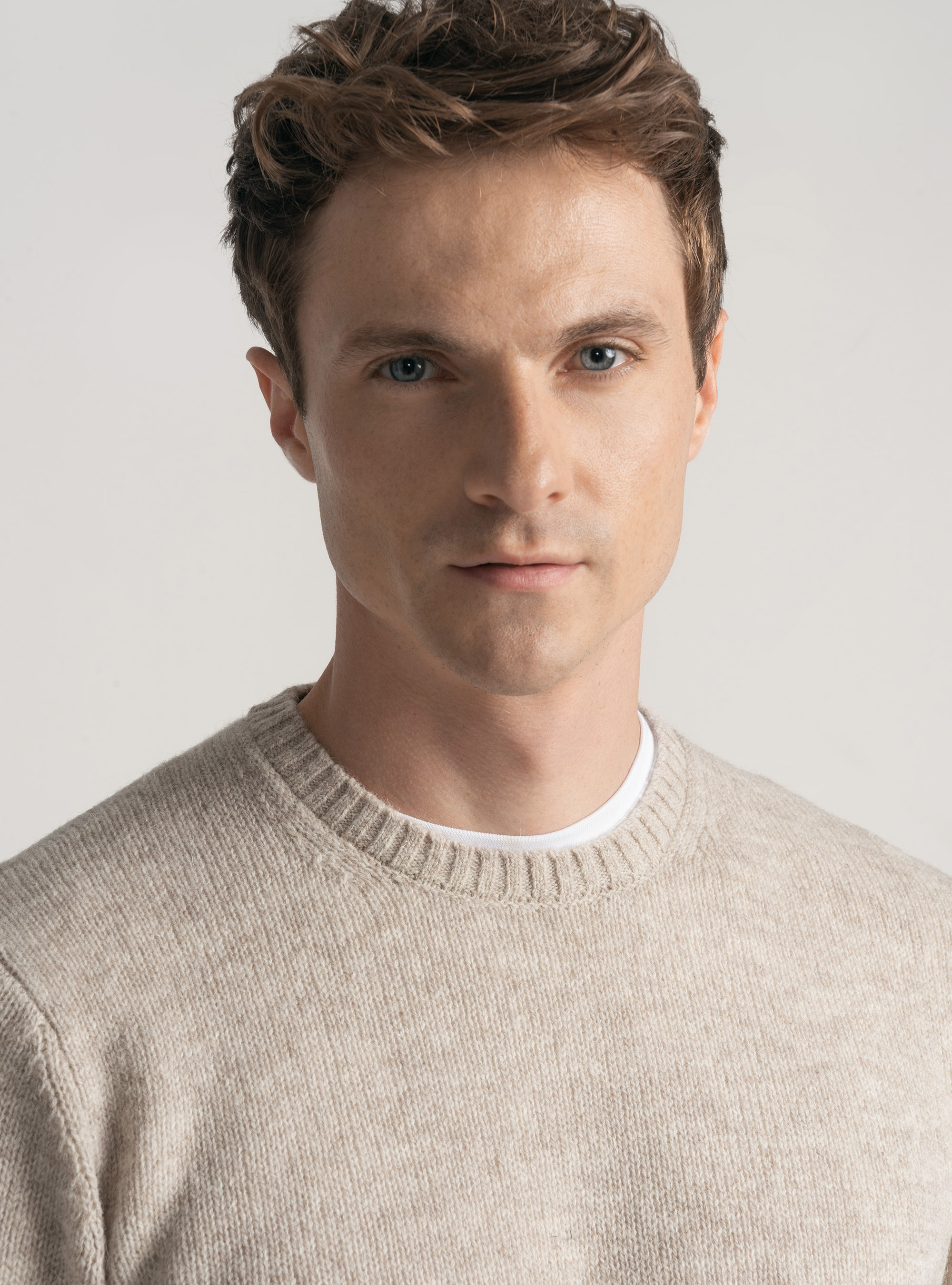 Punto de lana Shetland con cuello redondo, CRUDO