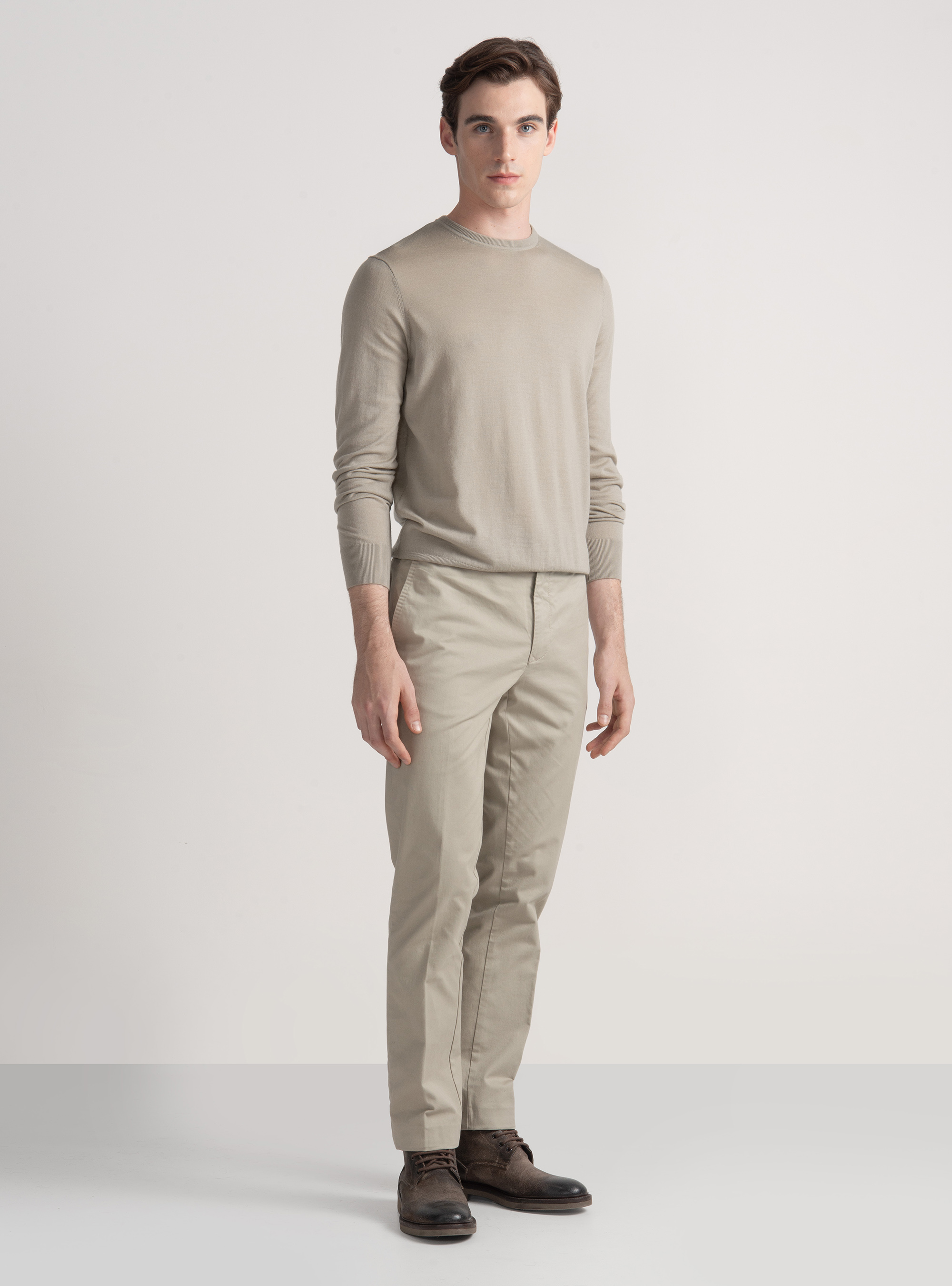 Punto de cuello redondo de pura lana merina extrafina, ARENA