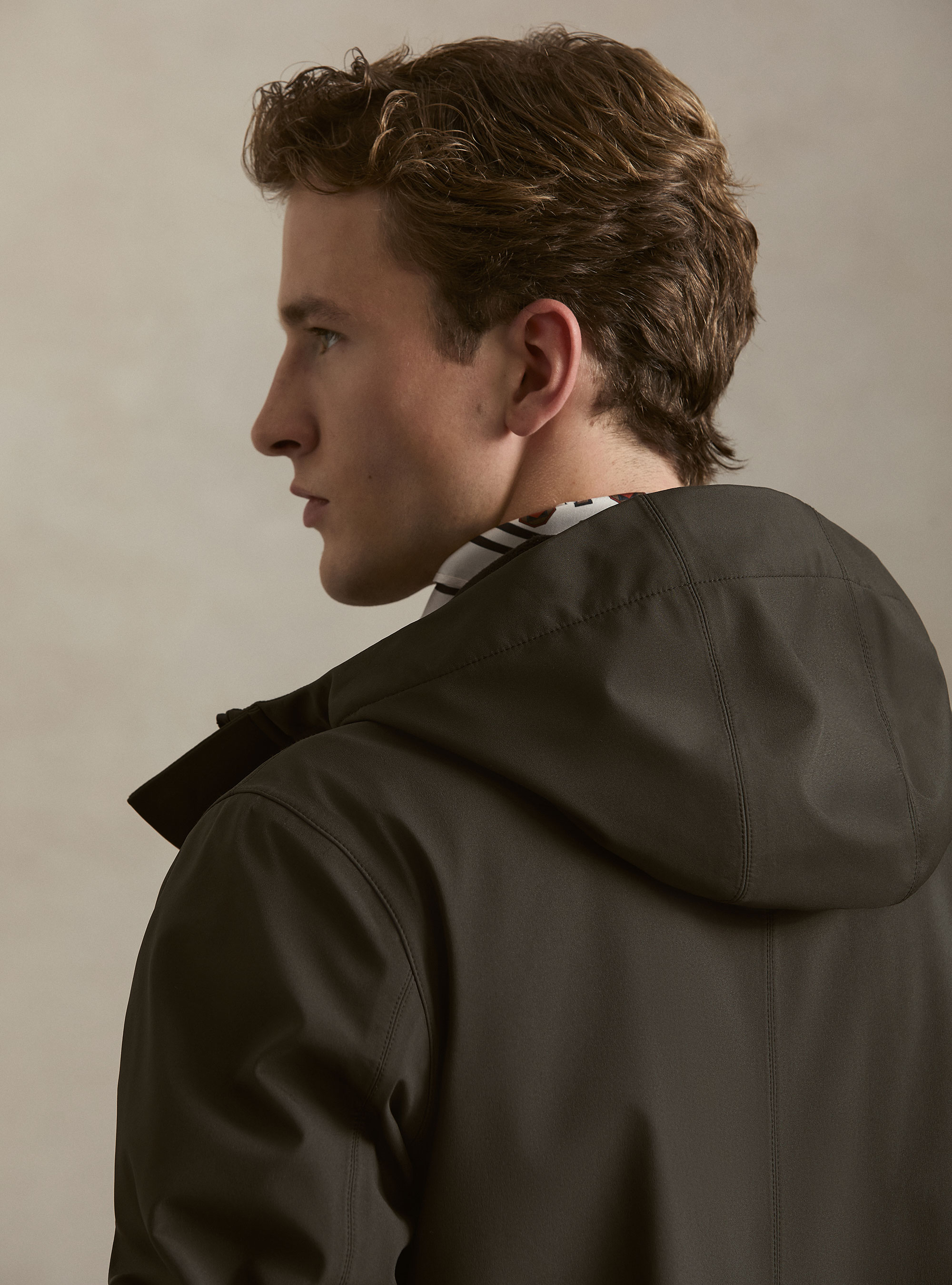 Long technical jacket with a hood, GREEN