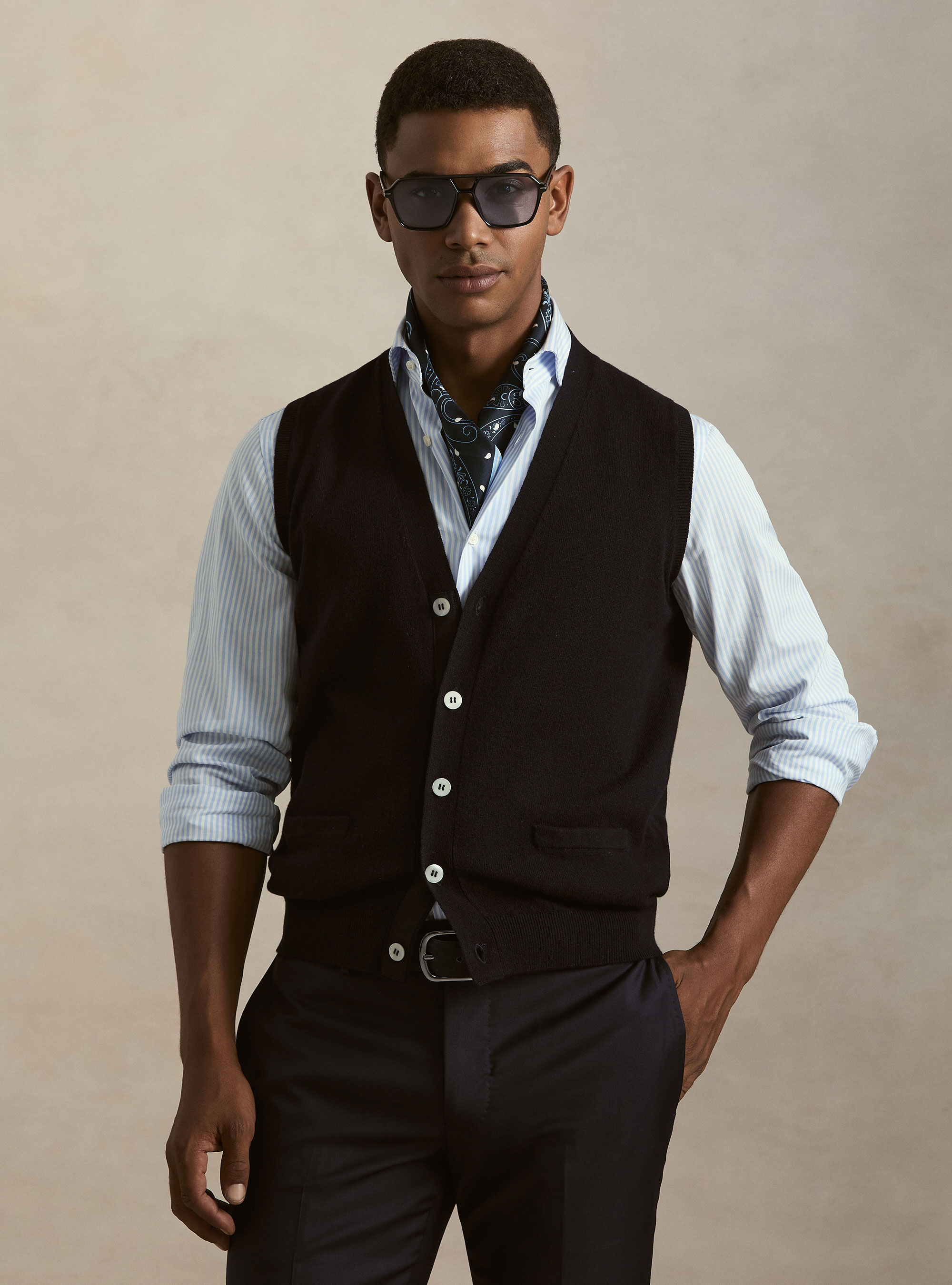Lambswool and cashmere knit vest, NAVY BLUE