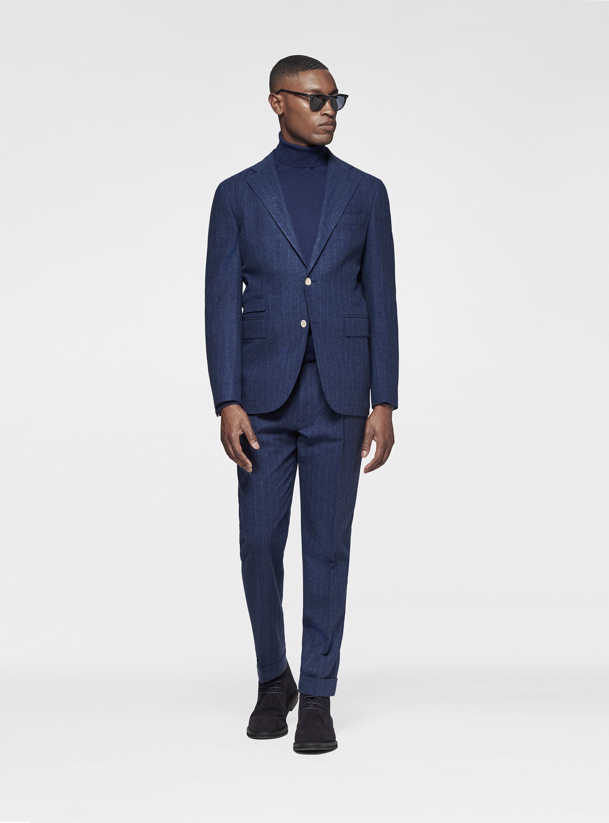 Duemilagori pinstripe flannel ink suit, 