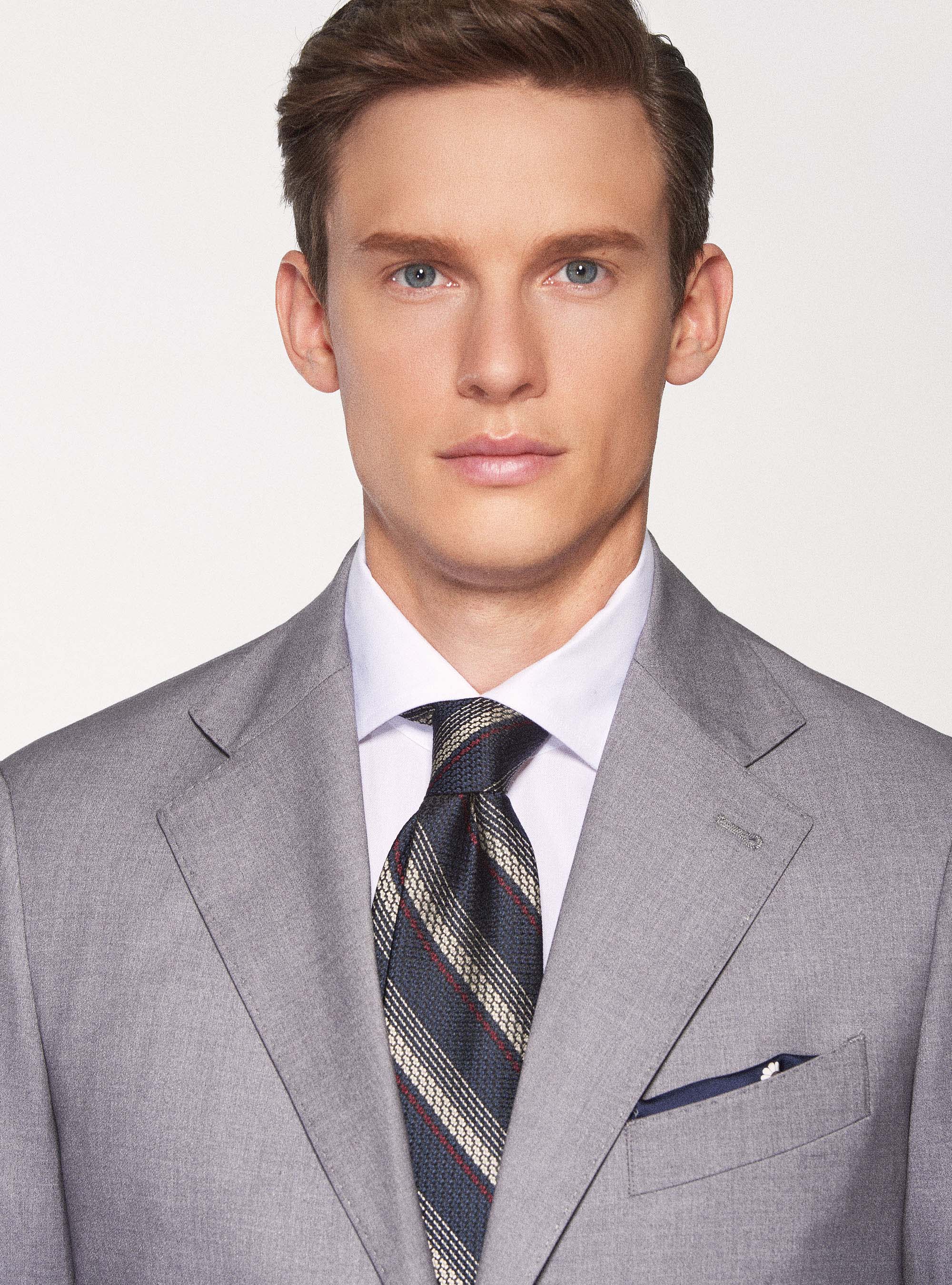 Slim fit suit blazer with patch pockets