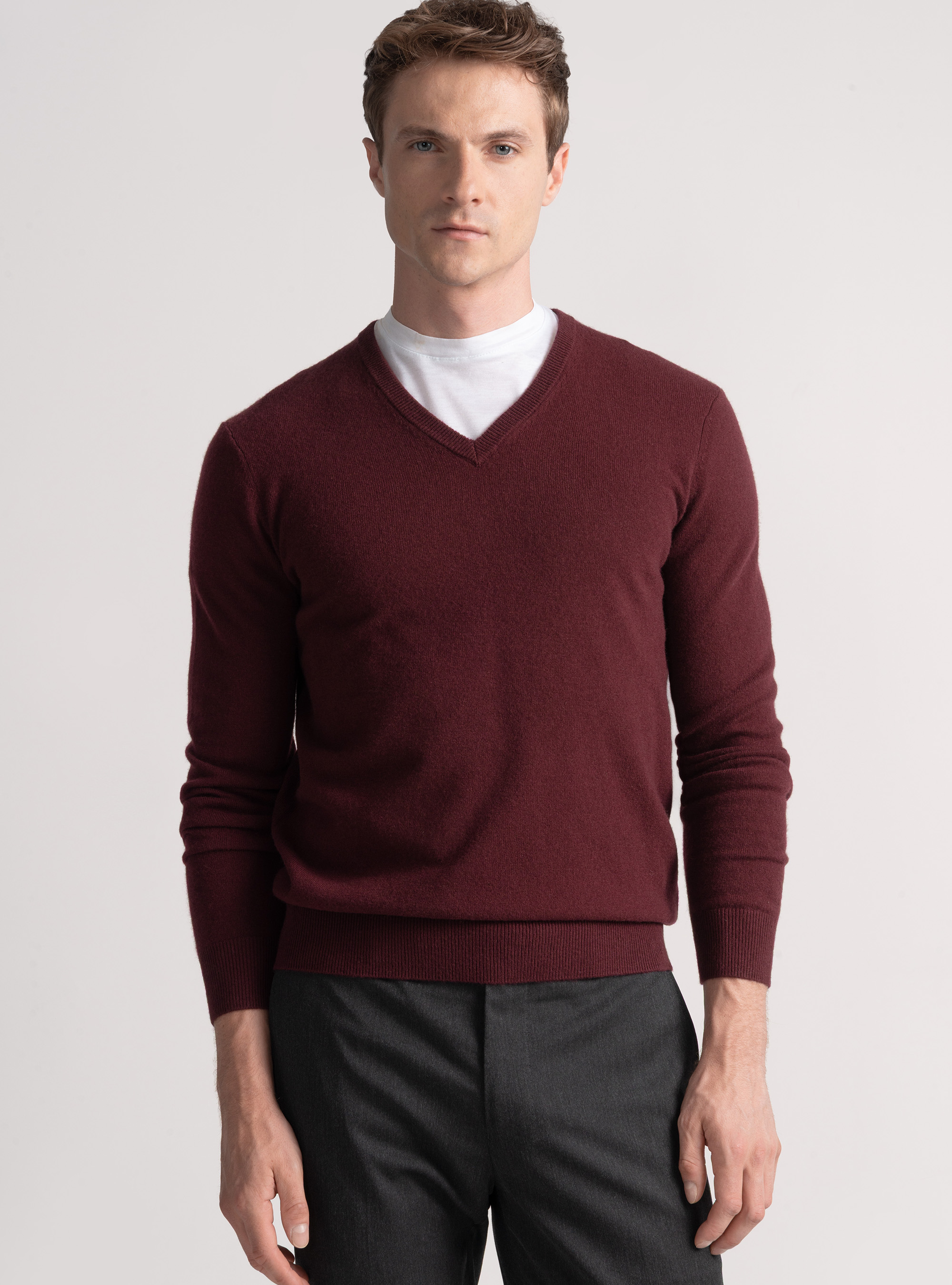 Merino wool V-neck sweater, BORDEAUX