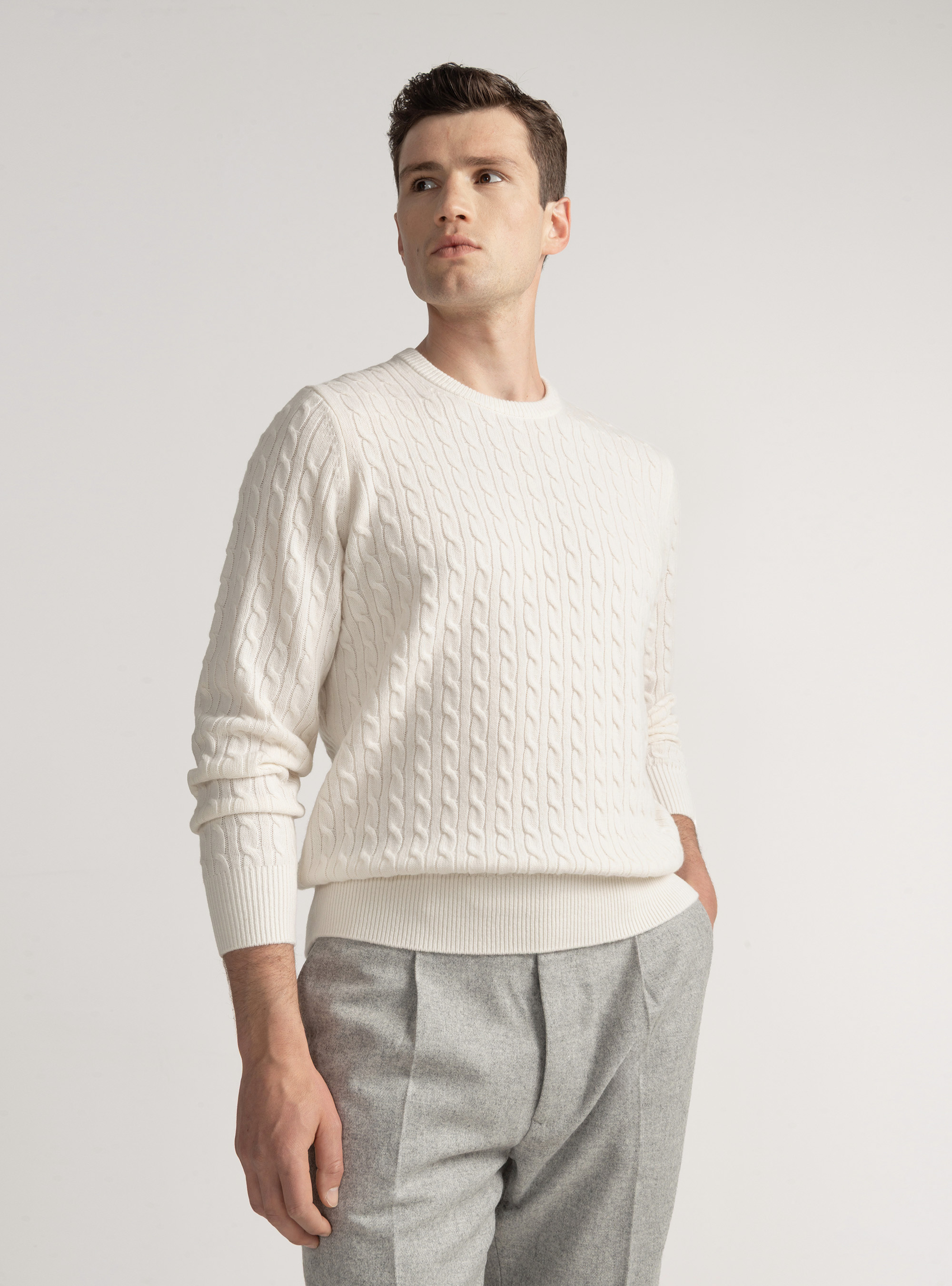 Girocollo in maglia con treccia in lana cashmere